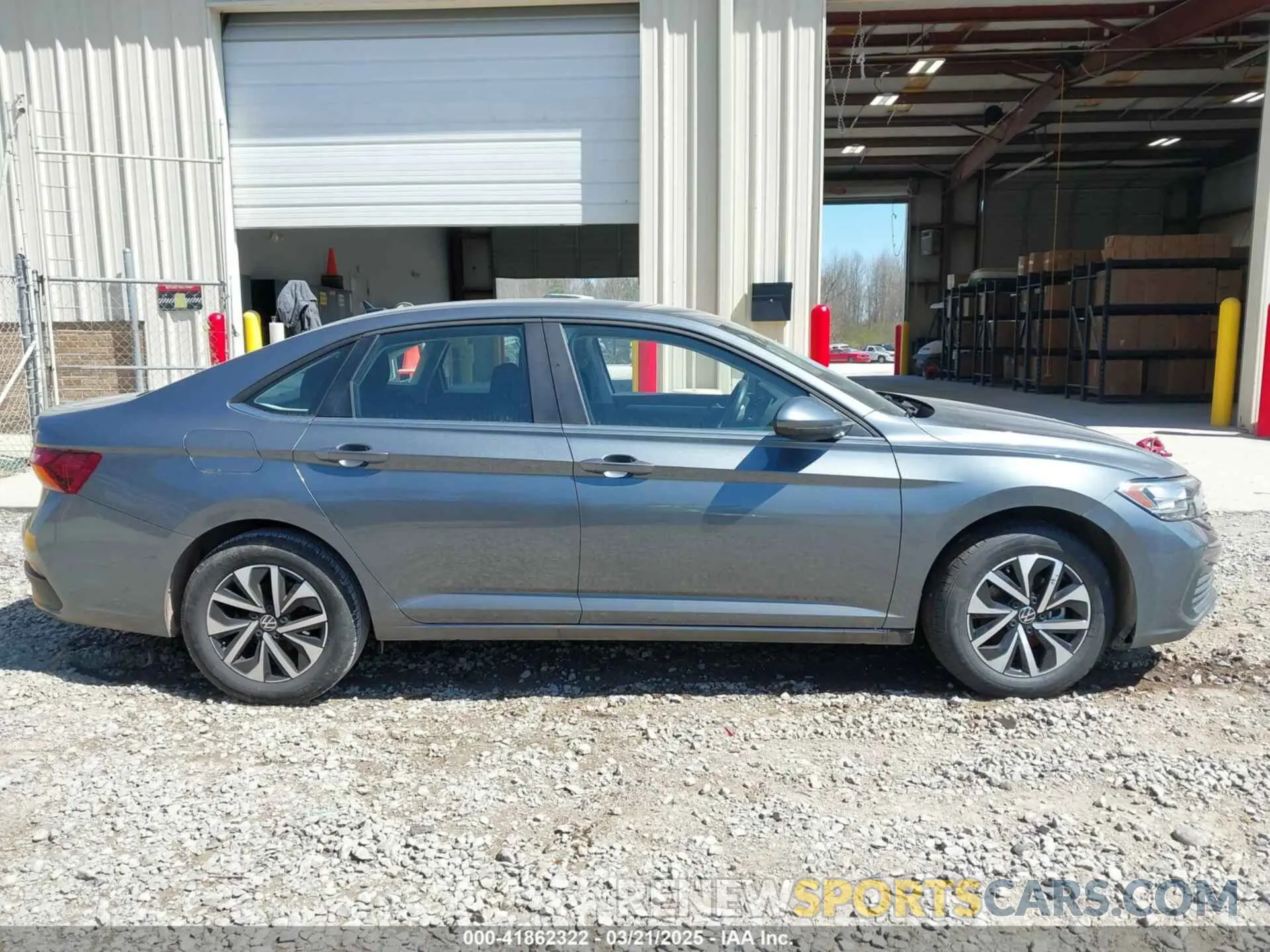 13 fotografías del automóvil dañado 3VW5M7BU5RM005768 VOLKSWAGEN JETTA 2024