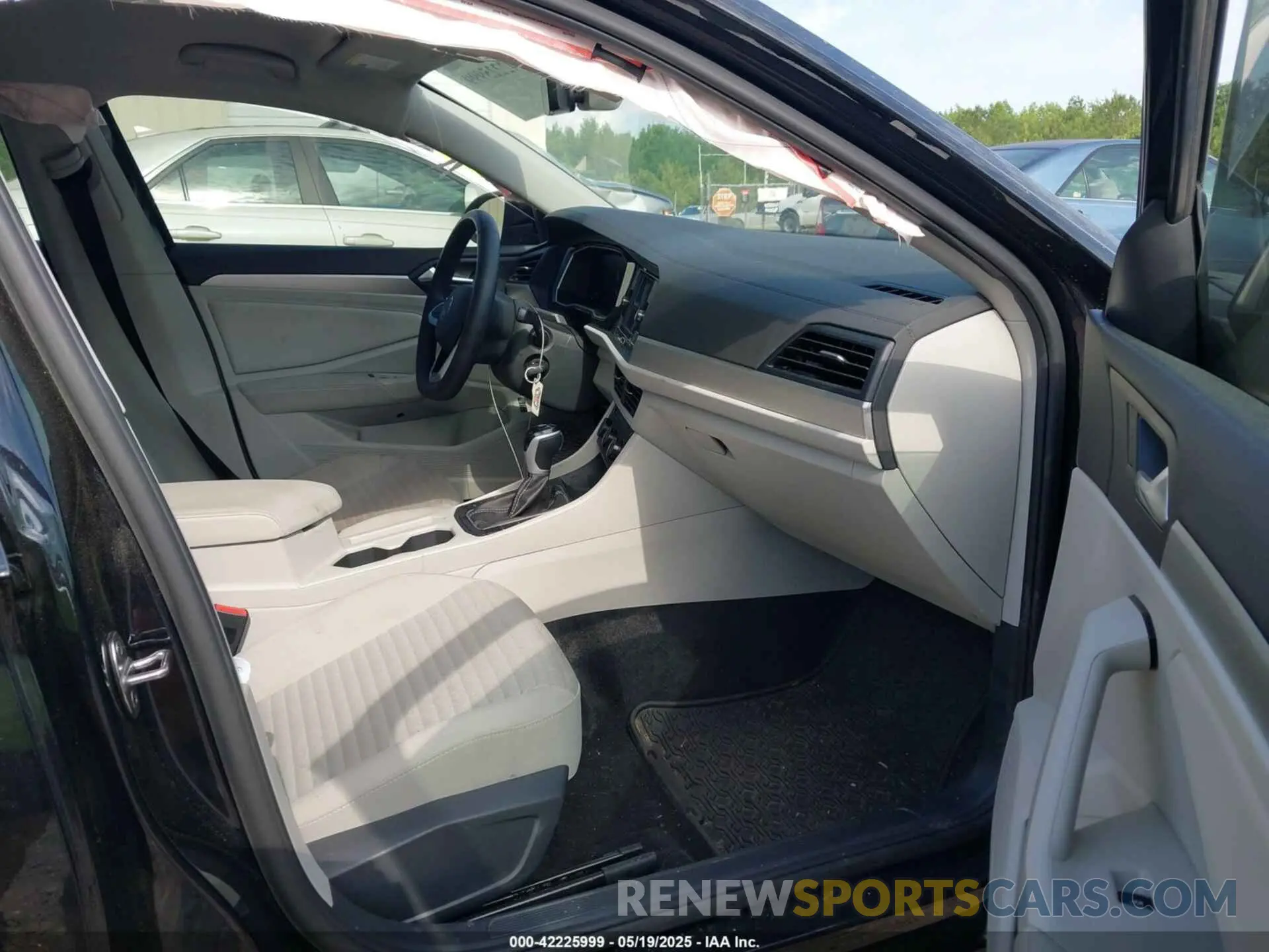 5 fotografías del automóvil dañado 3VW5M7BU6RM102736 VOLKSWAGEN JETTA 2024