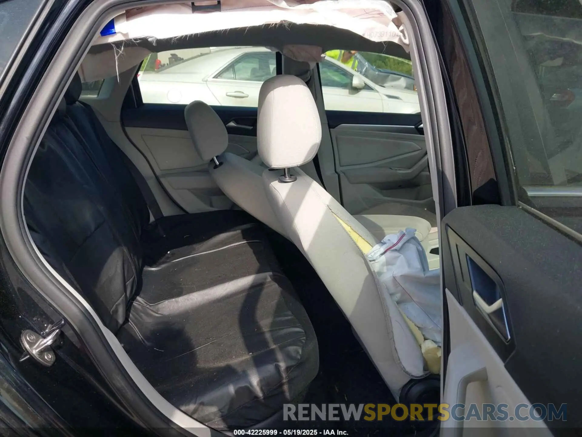 8 fotografías del automóvil dañado 3VW5M7BU6RM102736 VOLKSWAGEN JETTA 2024
