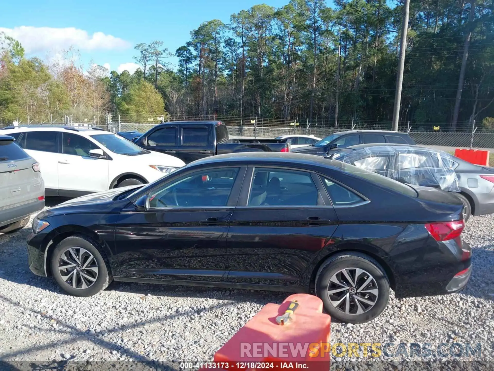14 fotografías del automóvil dañado 3VW5M7BU7RM050078 VOLKSWAGEN JETTA 2024