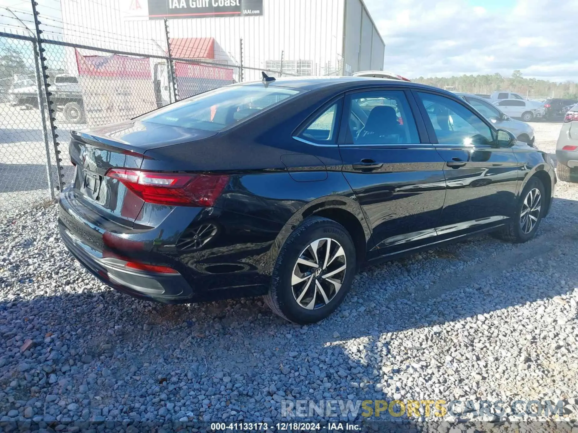 4 fotografías del automóvil dañado 3VW5M7BU7RM050078 VOLKSWAGEN JETTA 2024