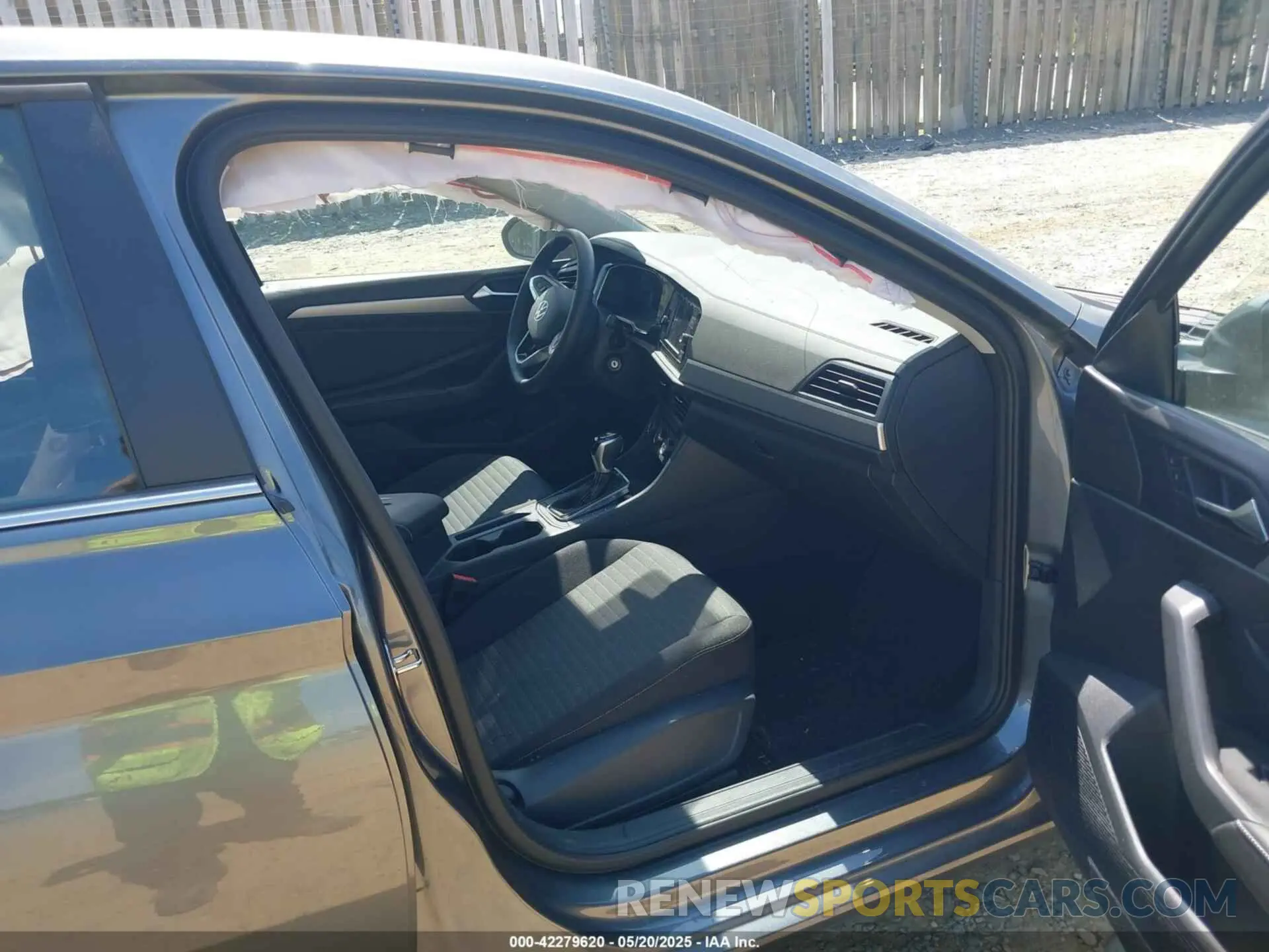 5 fotografías del automóvil dañado 3VW5M7BU8RM048775 VOLKSWAGEN JETTA 2024