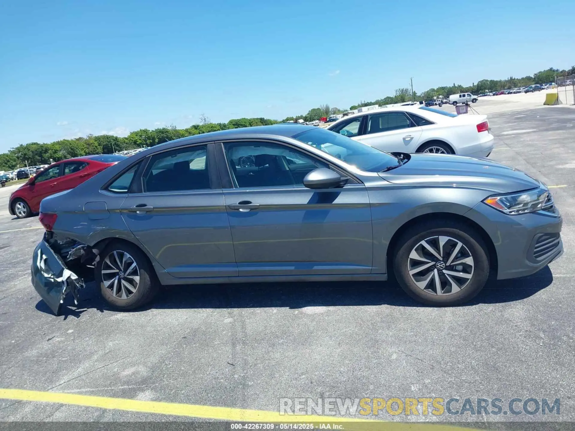 13 fotografías del automóvil dañado 3VW5M7BU9RM097967 VOLKSWAGEN JETTA 2024
