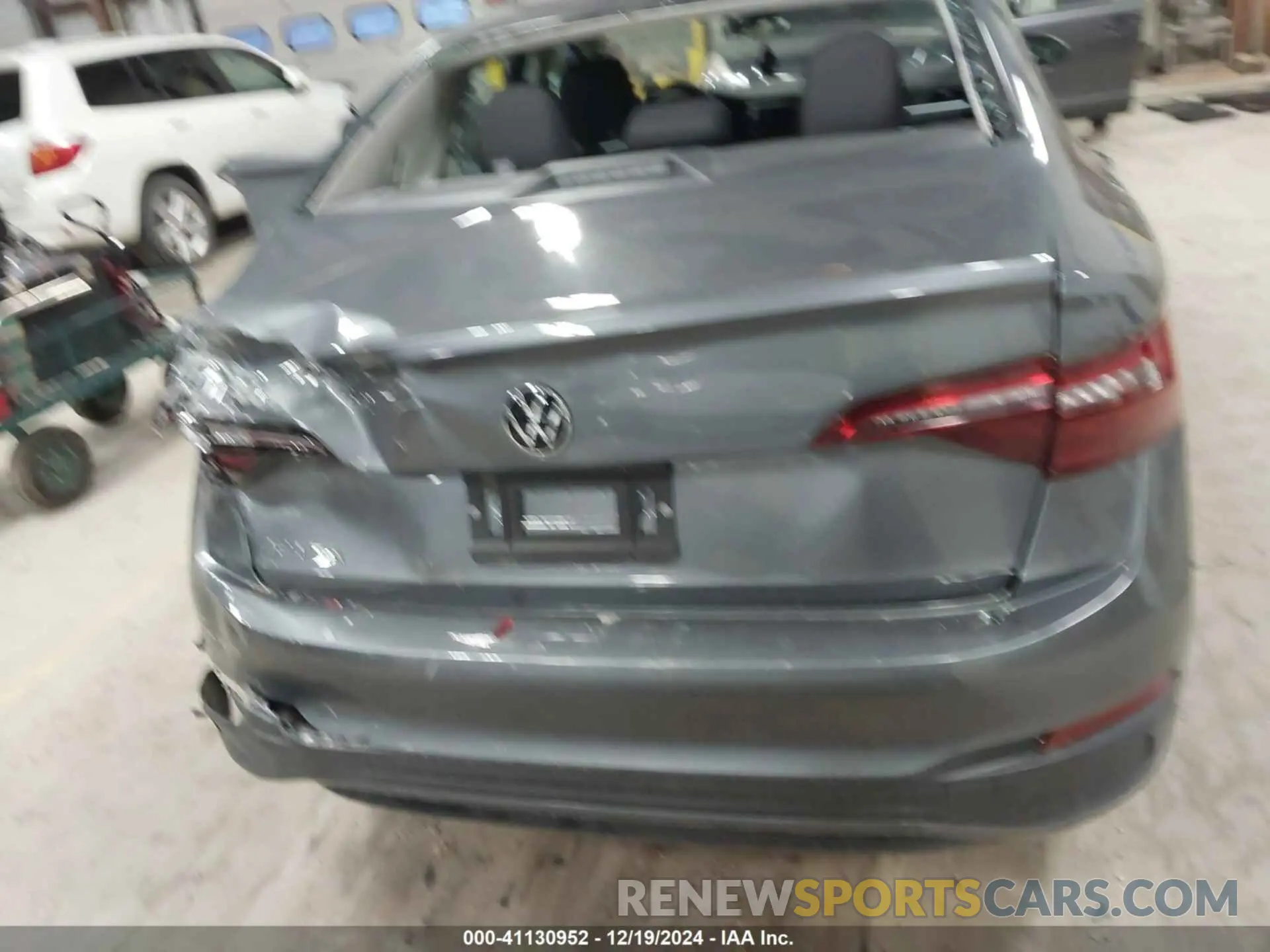 16 fotografías del automóvil dañado 3VW5M7BU9RM101659 VOLKSWAGEN JETTA 2024