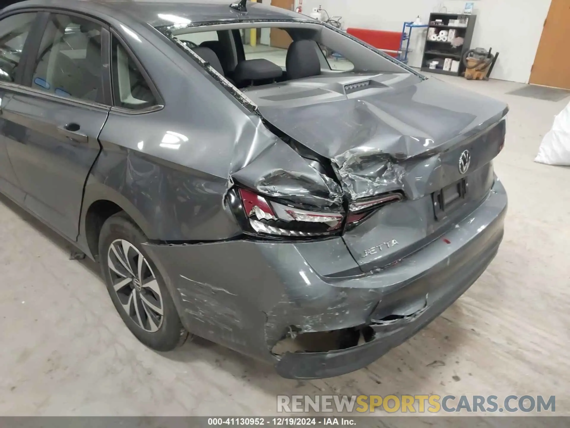 6 fotografías del automóvil dañado 3VW5M7BU9RM101659 VOLKSWAGEN JETTA 2024