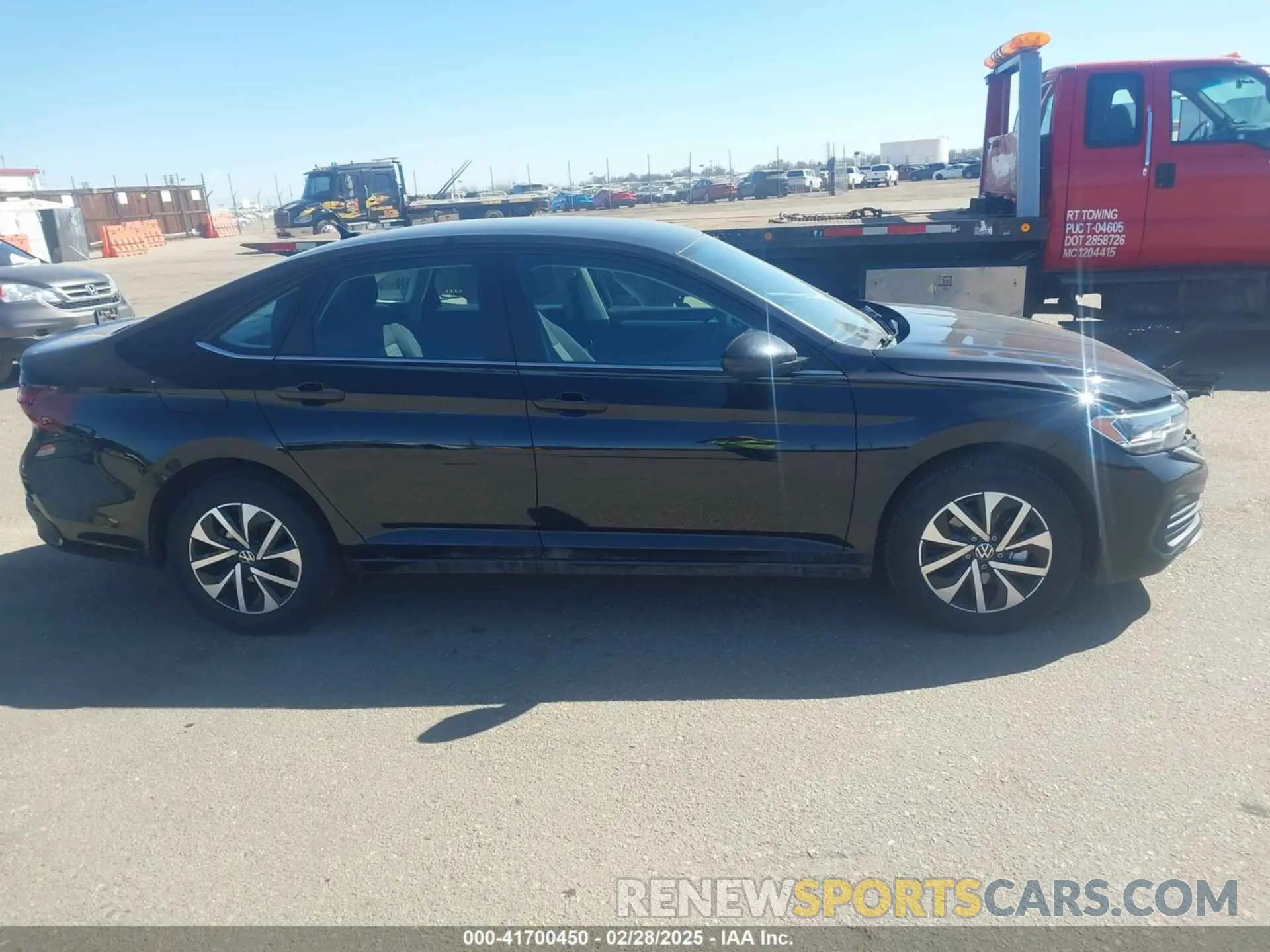 13 fotografías del automóvil dañado 3VW5M7BUXRM050284 VOLKSWAGEN JETTA 2024