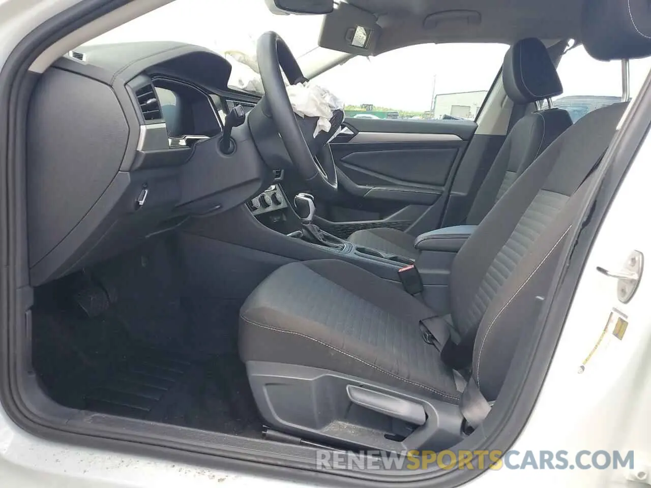 7 fotografías del automóvil dañado 3VW5M7BUXRM101153 VOLKSWAGEN JETTA 2024