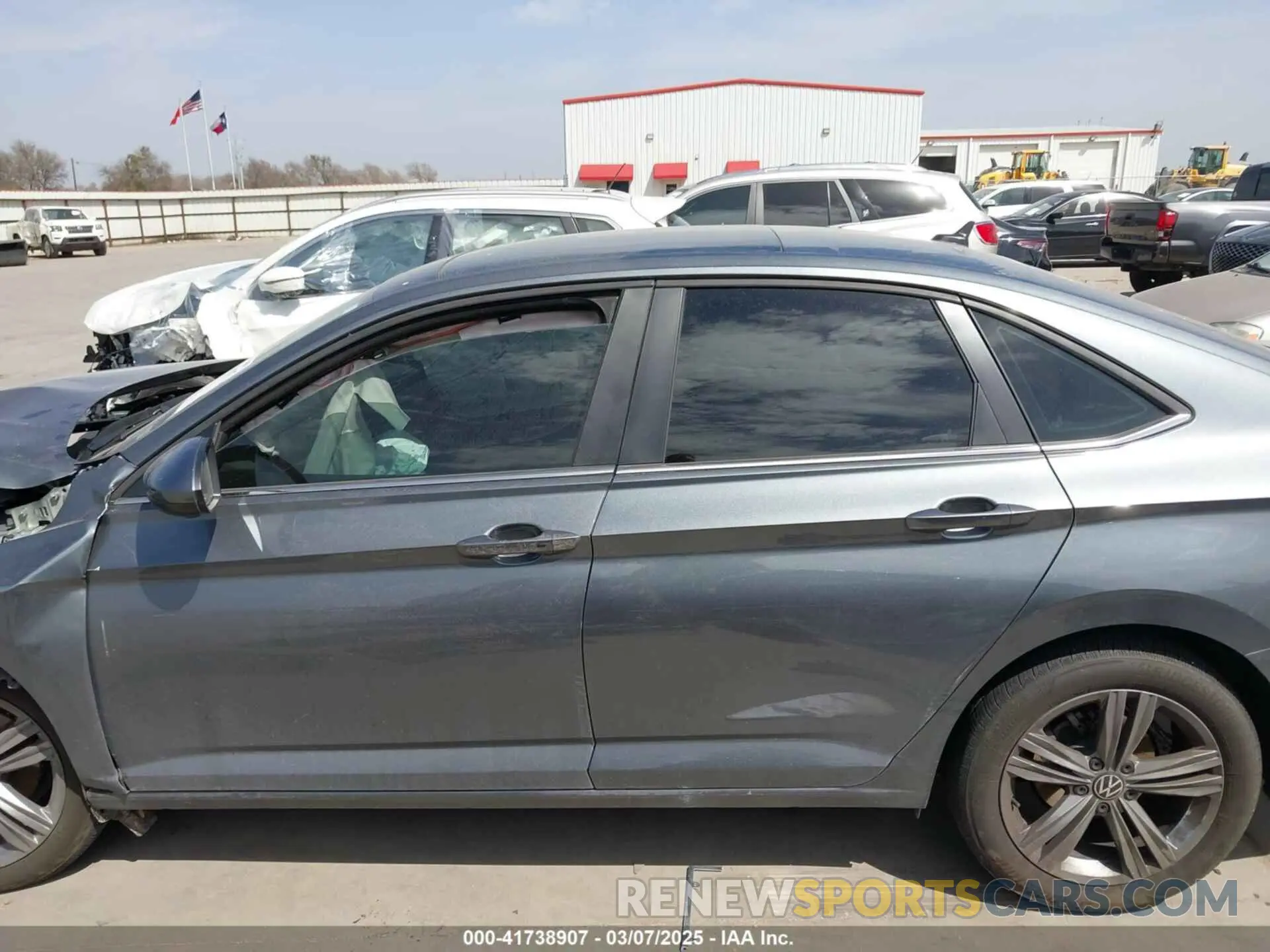 15 fotografías del automóvil dañado 3VW7M7BU1RM019109 VOLKSWAGEN JETTA 2024