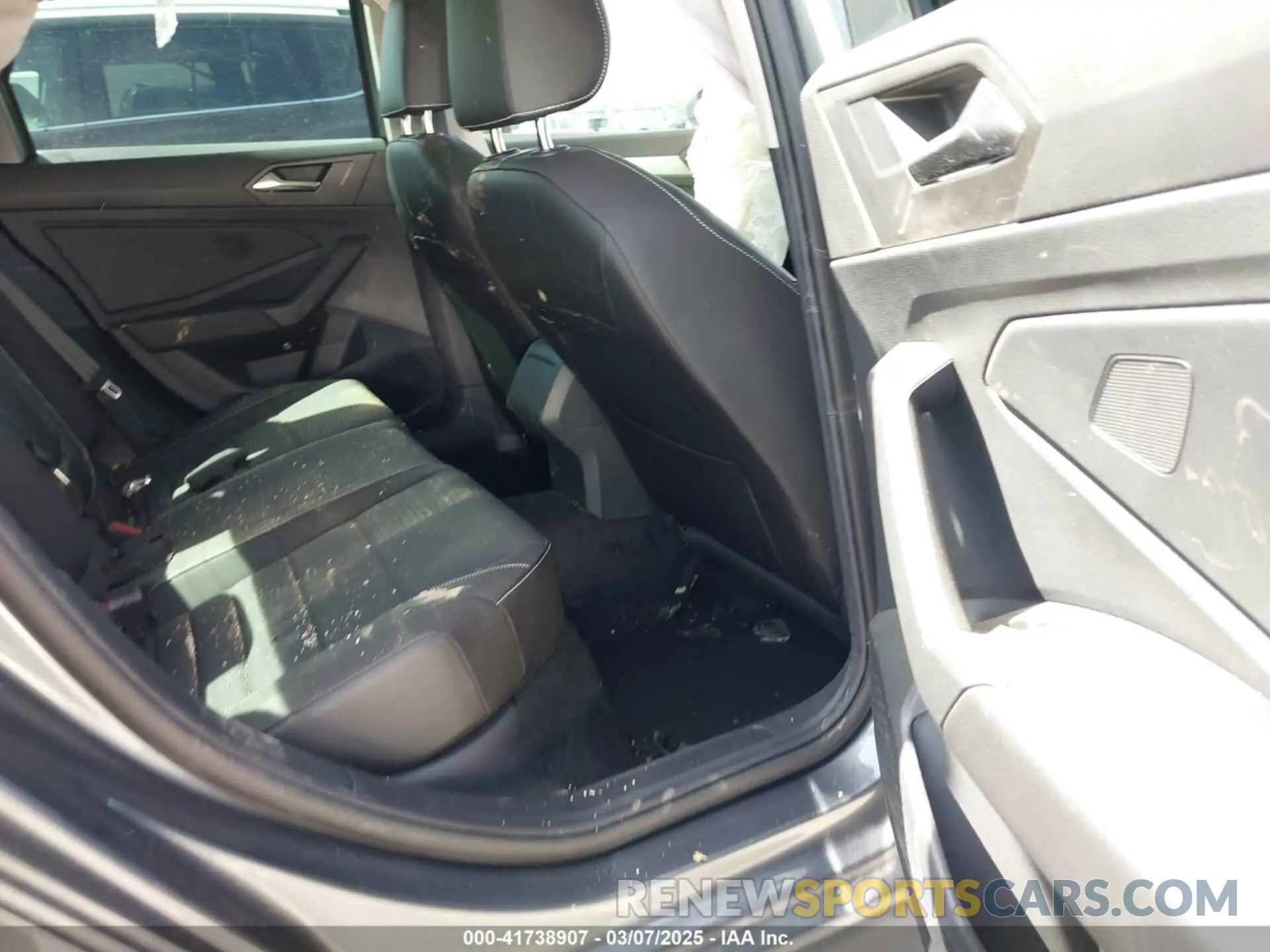 8 fotografías del automóvil dañado 3VW7M7BU1RM019109 VOLKSWAGEN JETTA 2024