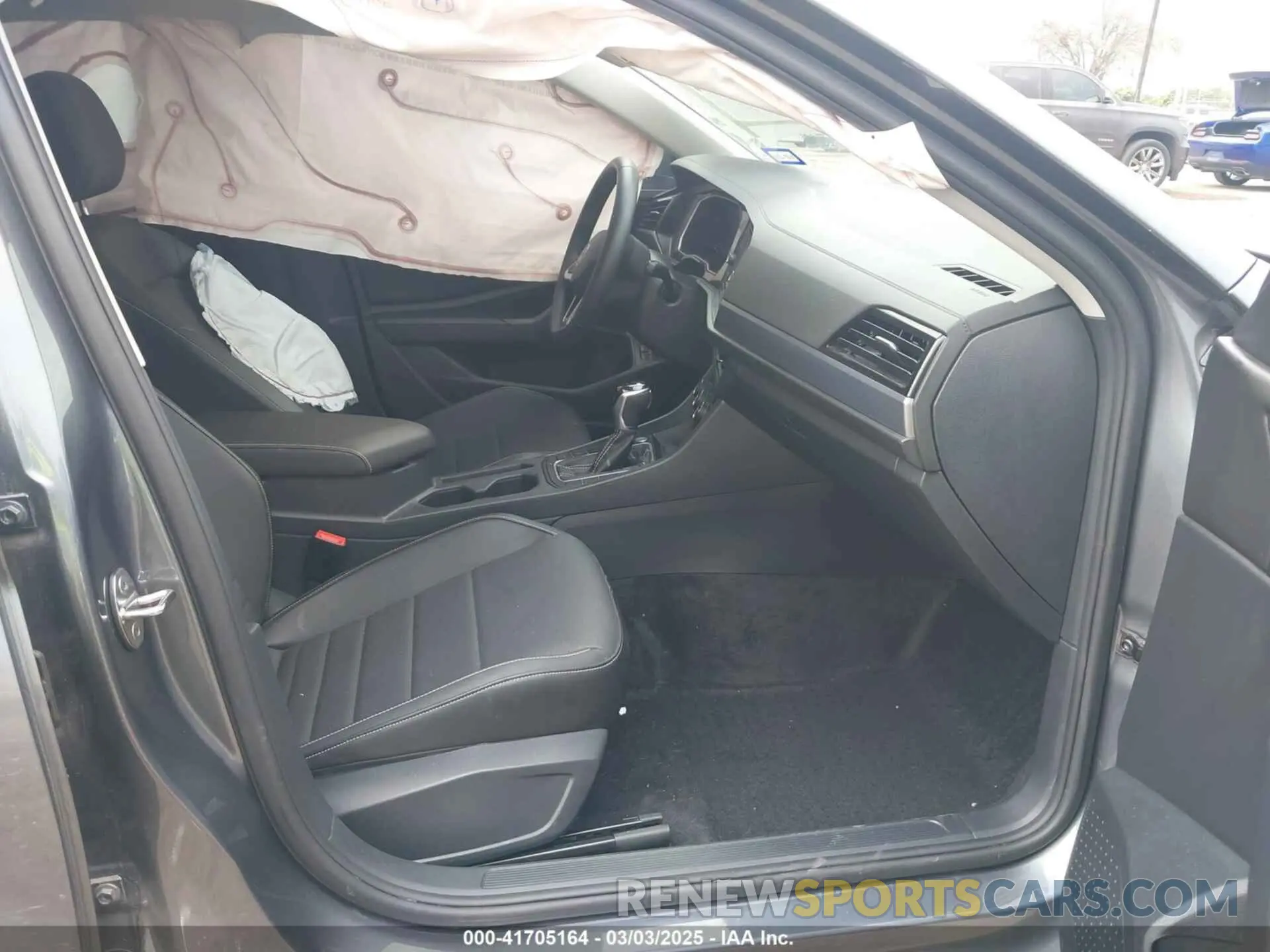 5 fotografías del automóvil dañado 3VW7M7BU1RM075258 VOLKSWAGEN JETTA 2024