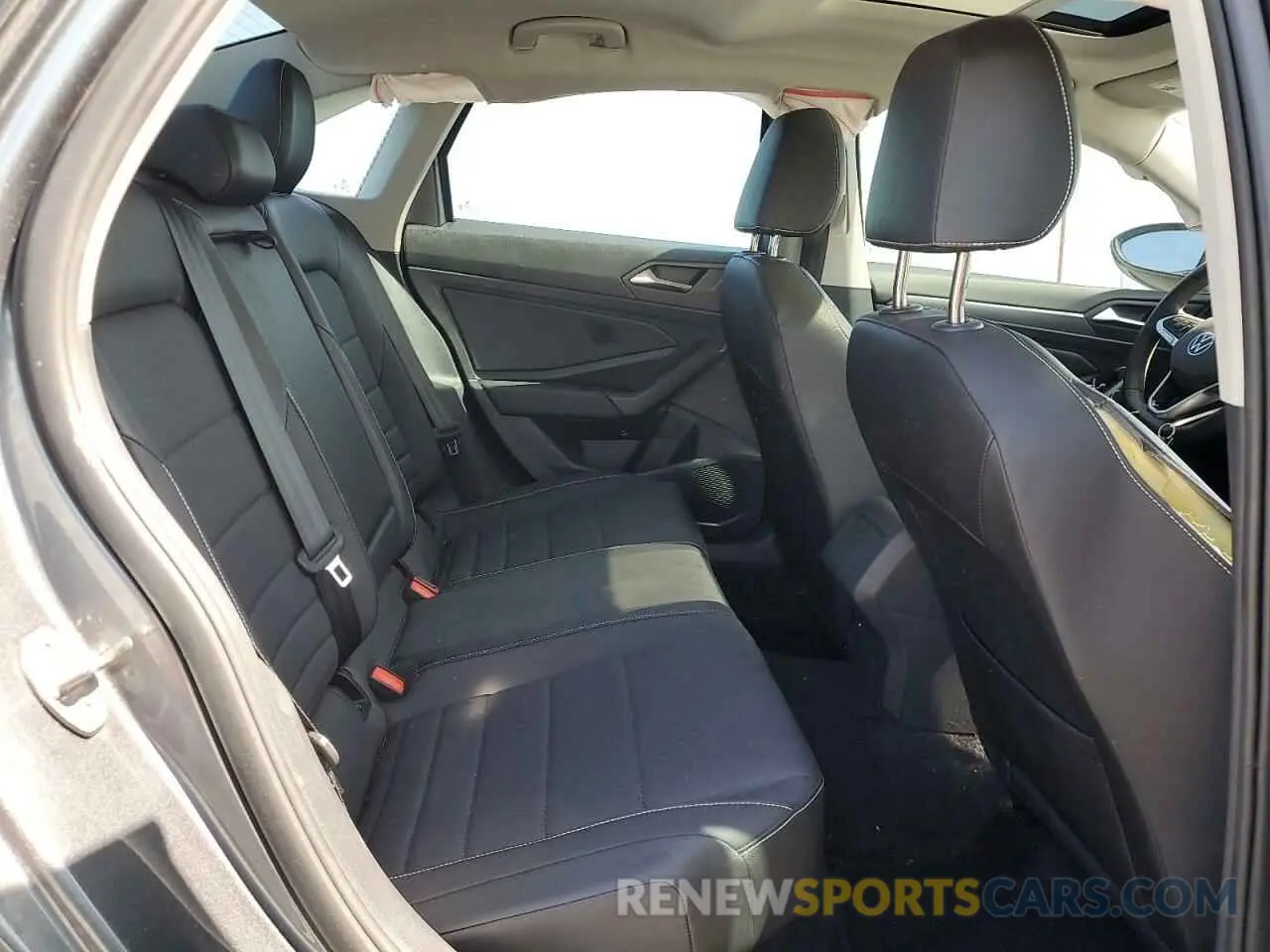 10 fotografías del automóvil dañado 3VW7M7BU2RM007230 VOLKSWAGEN JETTA 2024