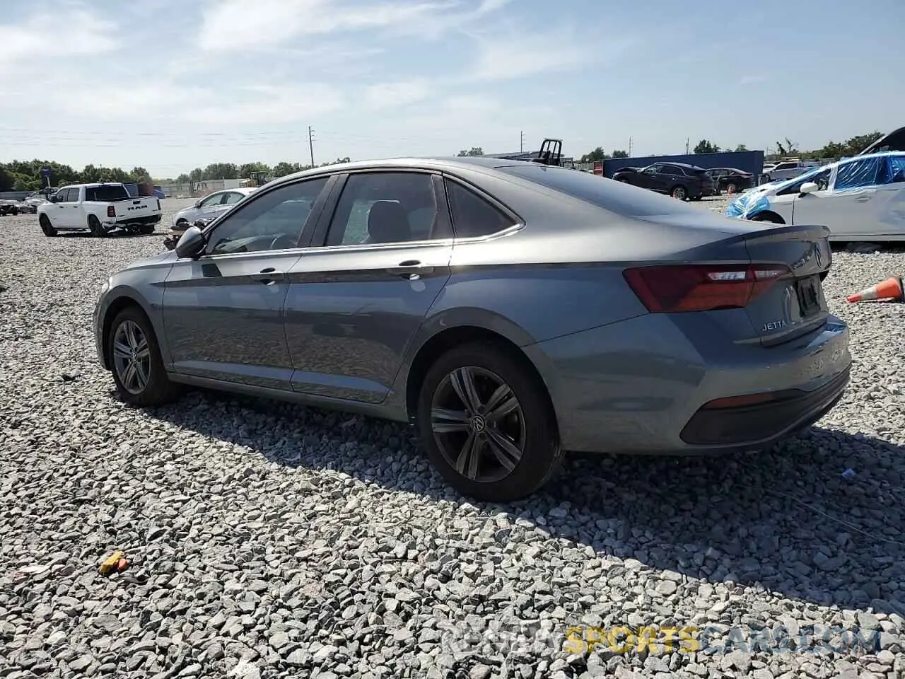 2 fotografías del automóvil dañado 3VW7M7BU2RM007230 VOLKSWAGEN JETTA 2024