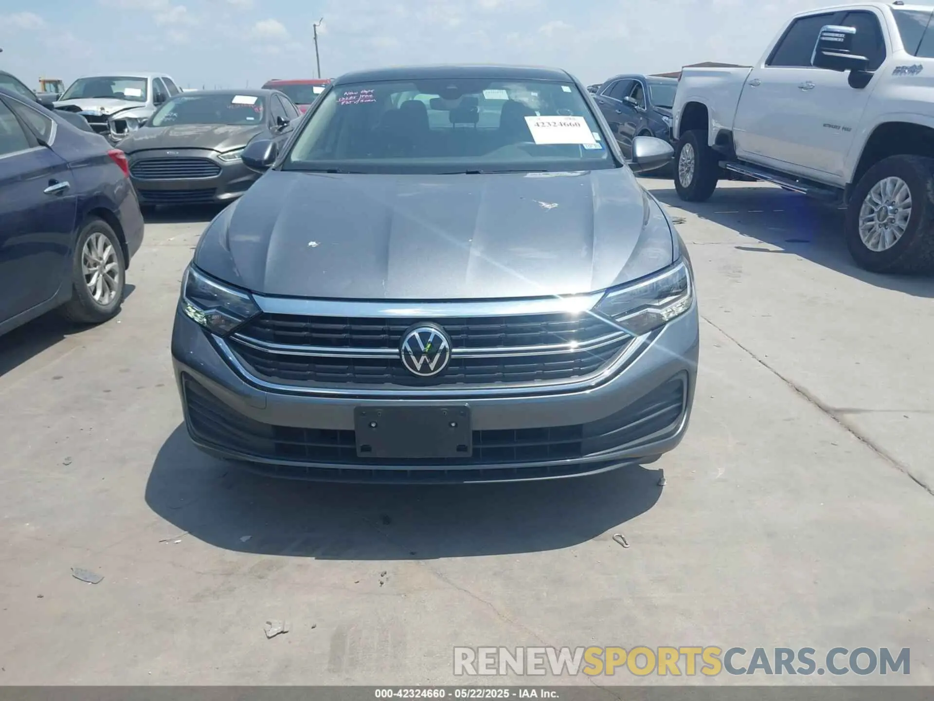 12 fotografías del automóvil dañado 3VW7M7BU4RM023946 VOLKSWAGEN JETTA 2024