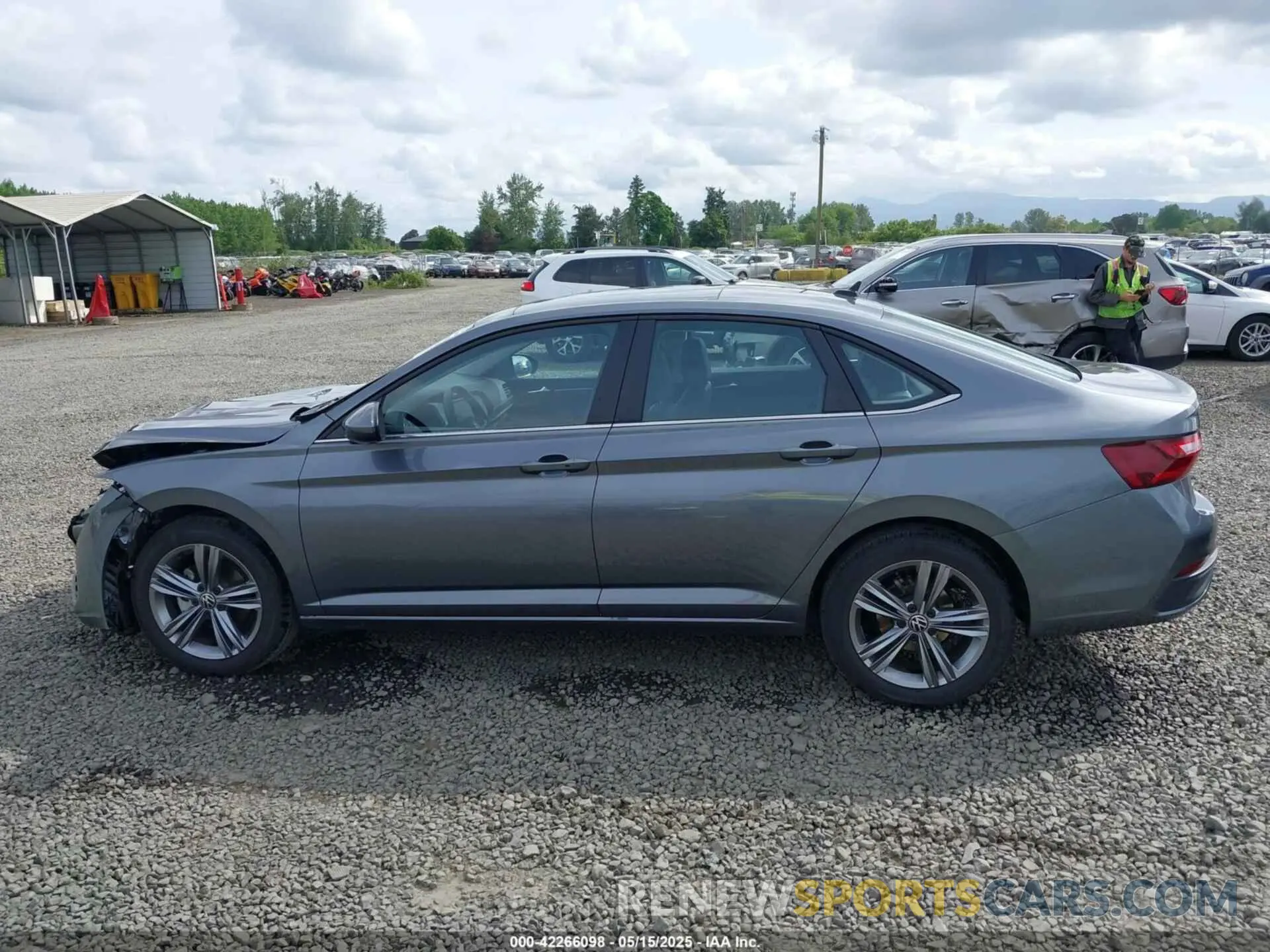 14 fotografías del automóvil dañado 3VW7M7BU4RM057045 VOLKSWAGEN JETTA 2024