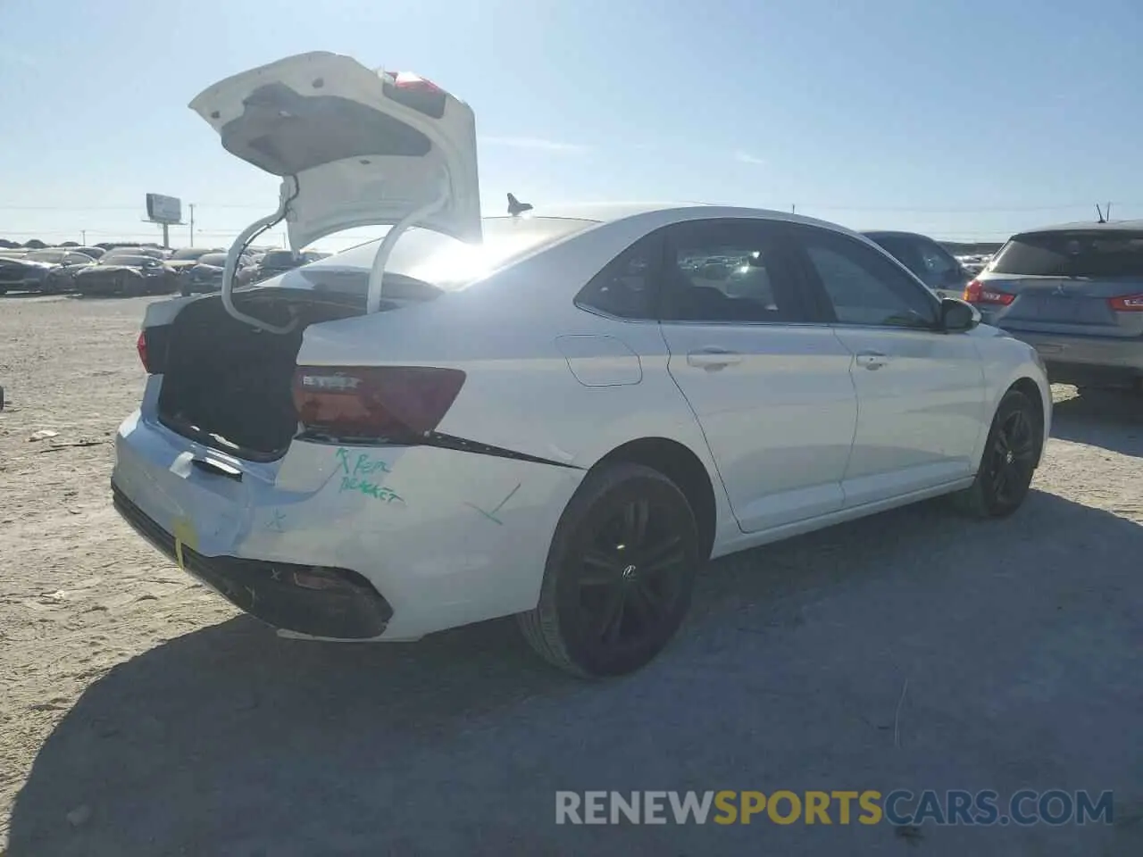 3 fotografías del automóvil dañado 3VW7M7BU5RM015239 VOLKSWAGEN JETTA 2024