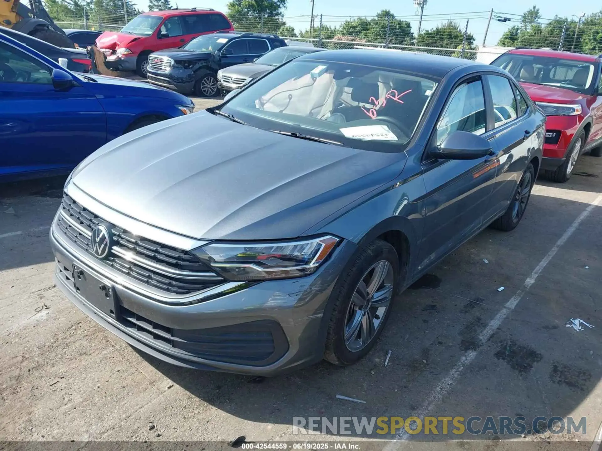 2 fotografías del automóvil dañado 3VW7M7BU5RM023339 VOLKSWAGEN JETTA 2024