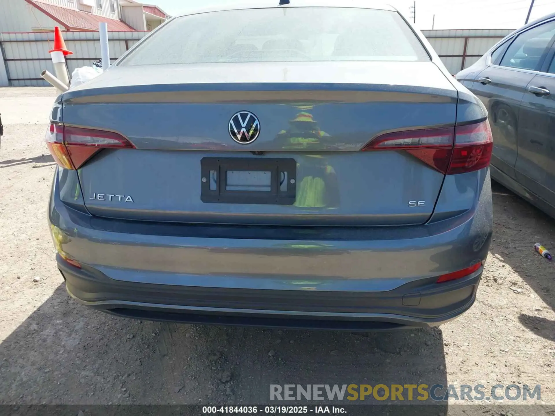 16 fotografías del automóvil dañado 3VW7M7BU6RM076860 VOLKSWAGEN JETTA 2024