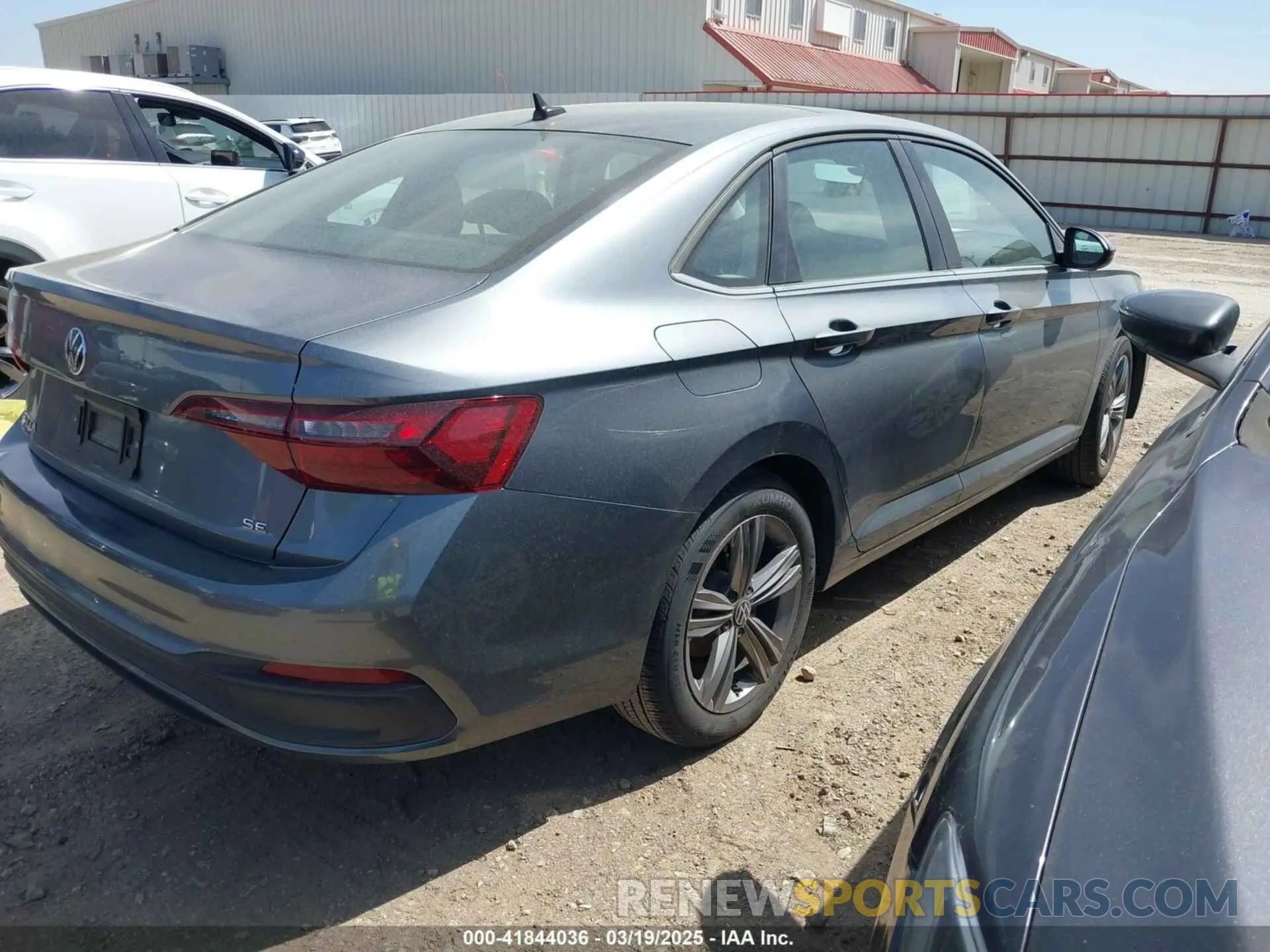 4 fotografías del automóvil dañado 3VW7M7BU6RM076860 VOLKSWAGEN JETTA 2024