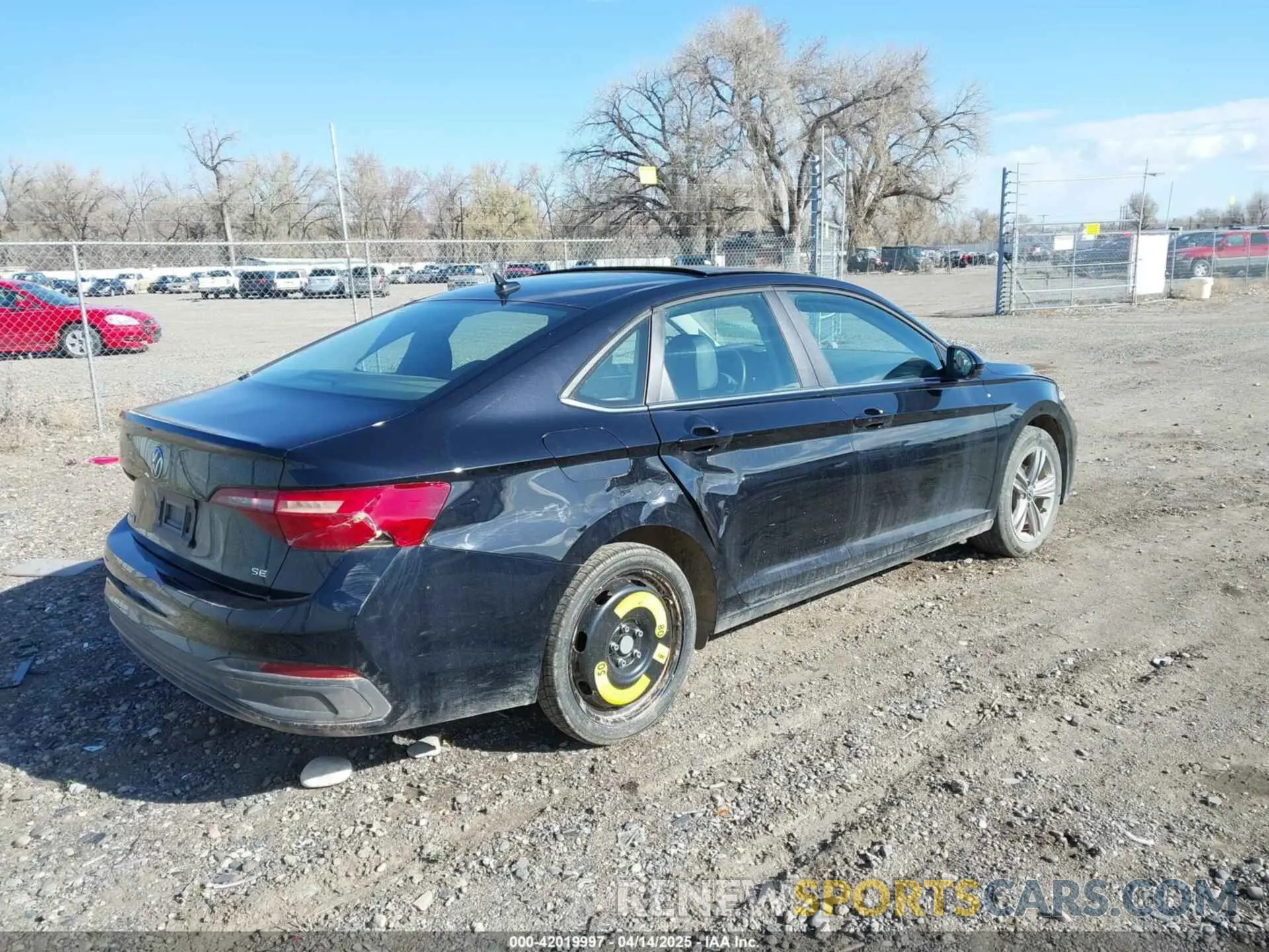 4 fotografías del automóvil dañado 3VW7M7BU7RM083591 VOLKSWAGEN JETTA 2024