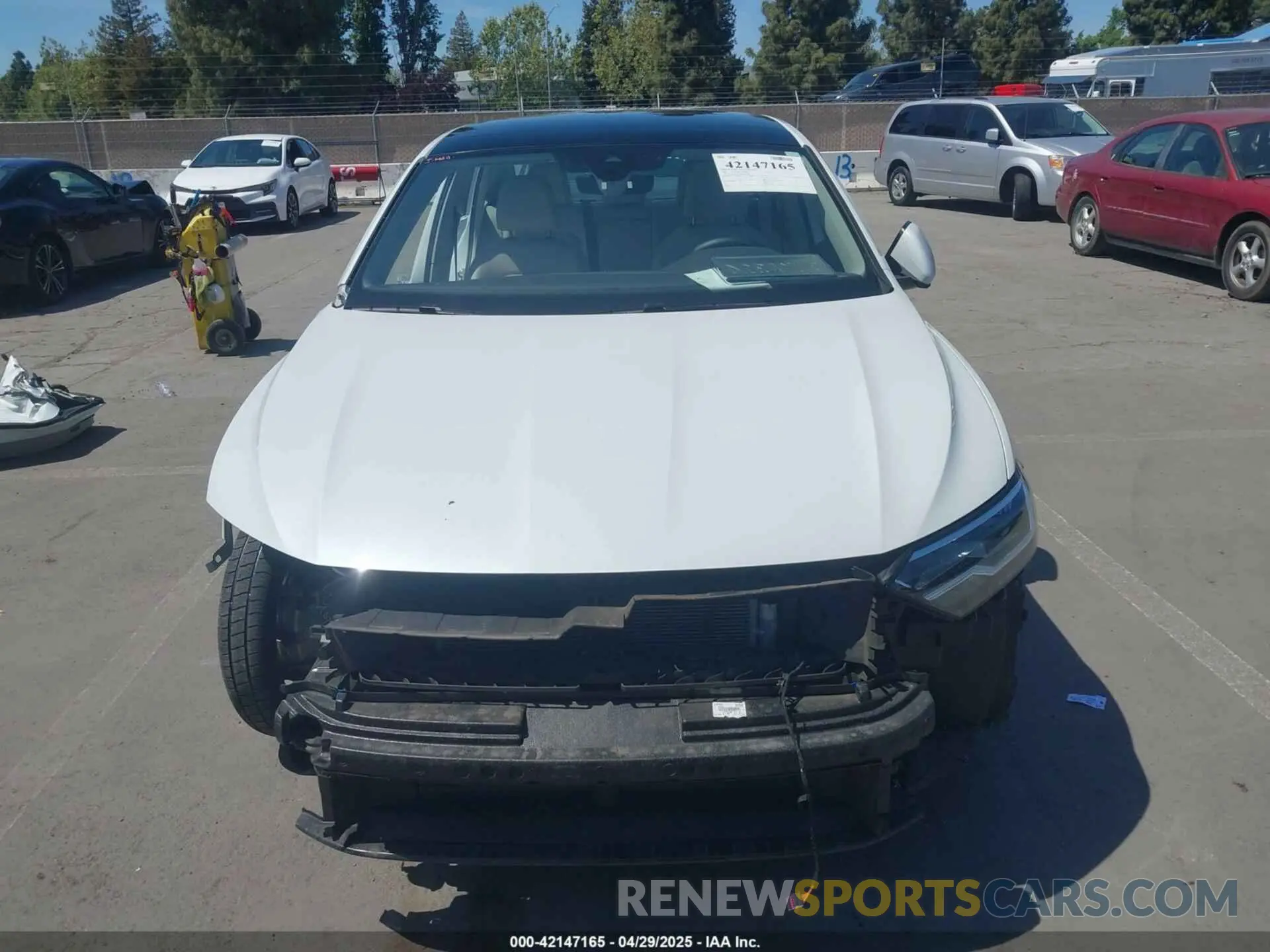 13 fotografías del automóvil dañado 3VW7M7BU8RM012206 VOLKSWAGEN JETTA 2024