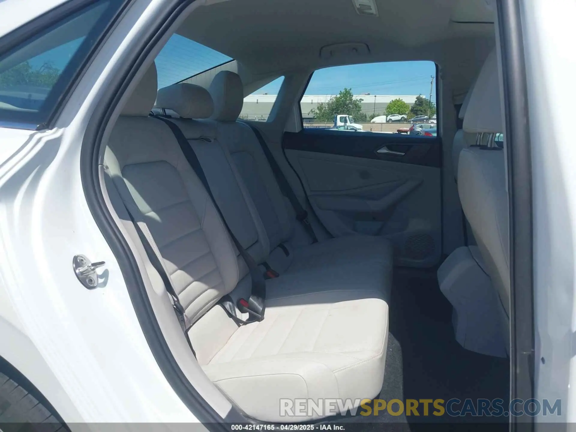 8 fotografías del automóvil dañado 3VW7M7BU8RM012206 VOLKSWAGEN JETTA 2024