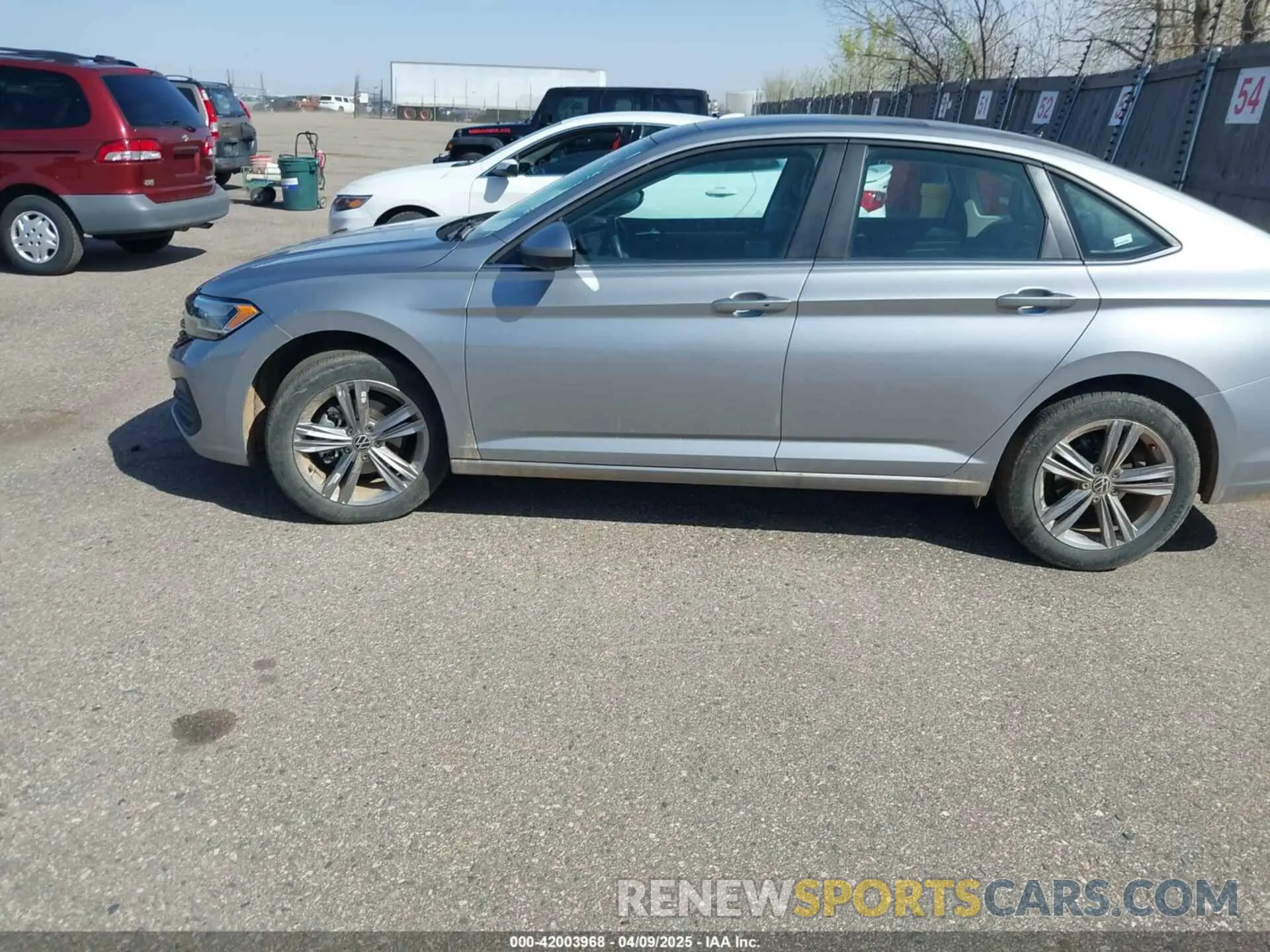 14 fotografías del automóvil dañado 3VW7M7BU9RM000484 VOLKSWAGEN JETTA 2024