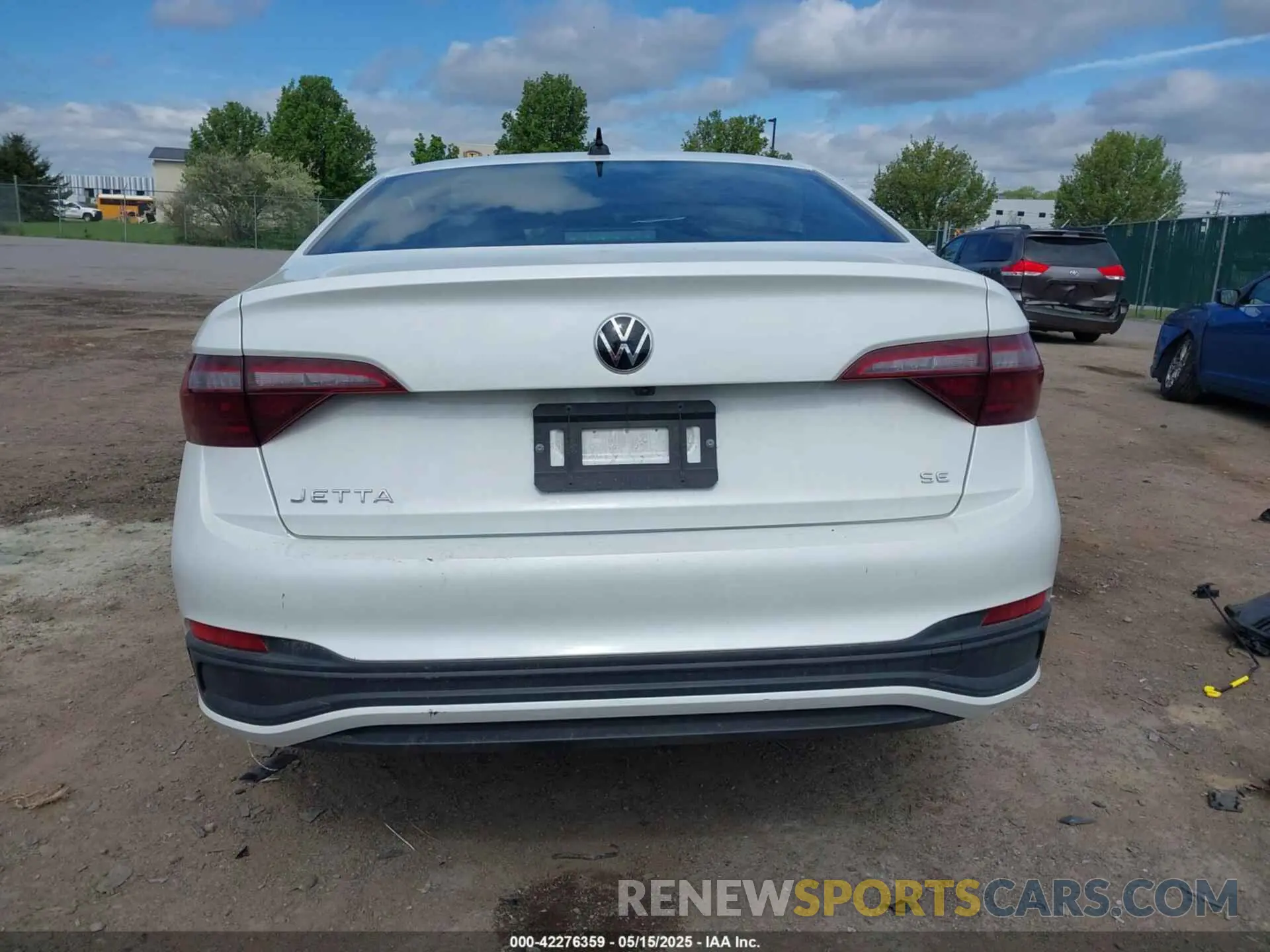 16 fotografías del automóvil dañado 3VW7M7BU9RM019360 VOLKSWAGEN JETTA 2024