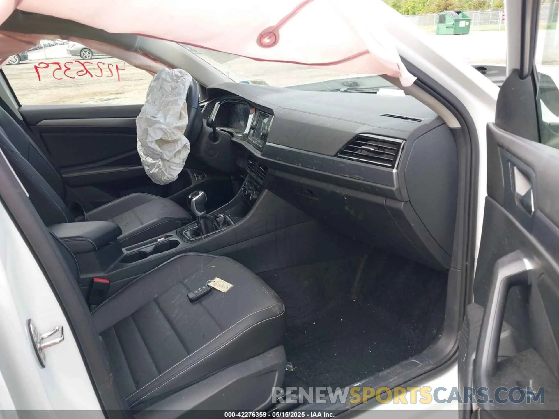5 fotografías del automóvil dañado 3VW7M7BU9RM019360 VOLKSWAGEN JETTA 2024