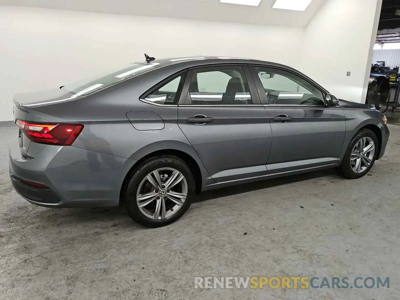 3 fotografías del automóvil dañado 3VW7M7BU9RM057915 VOLKSWAGEN JETTA 2024