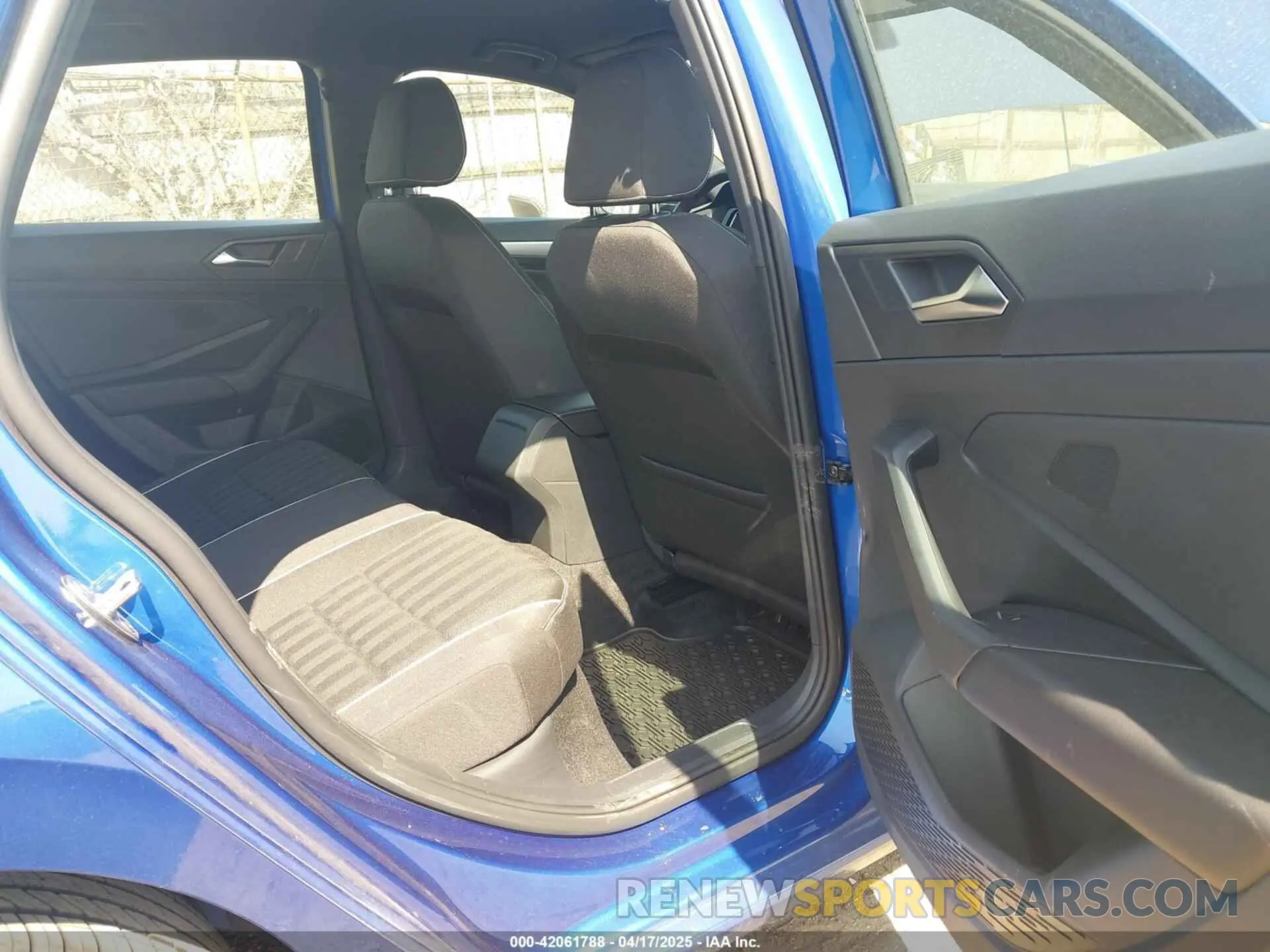 8 fotografías del automóvil dañado 3VWAM7BU3RM028884 VOLKSWAGEN JETTA 2024