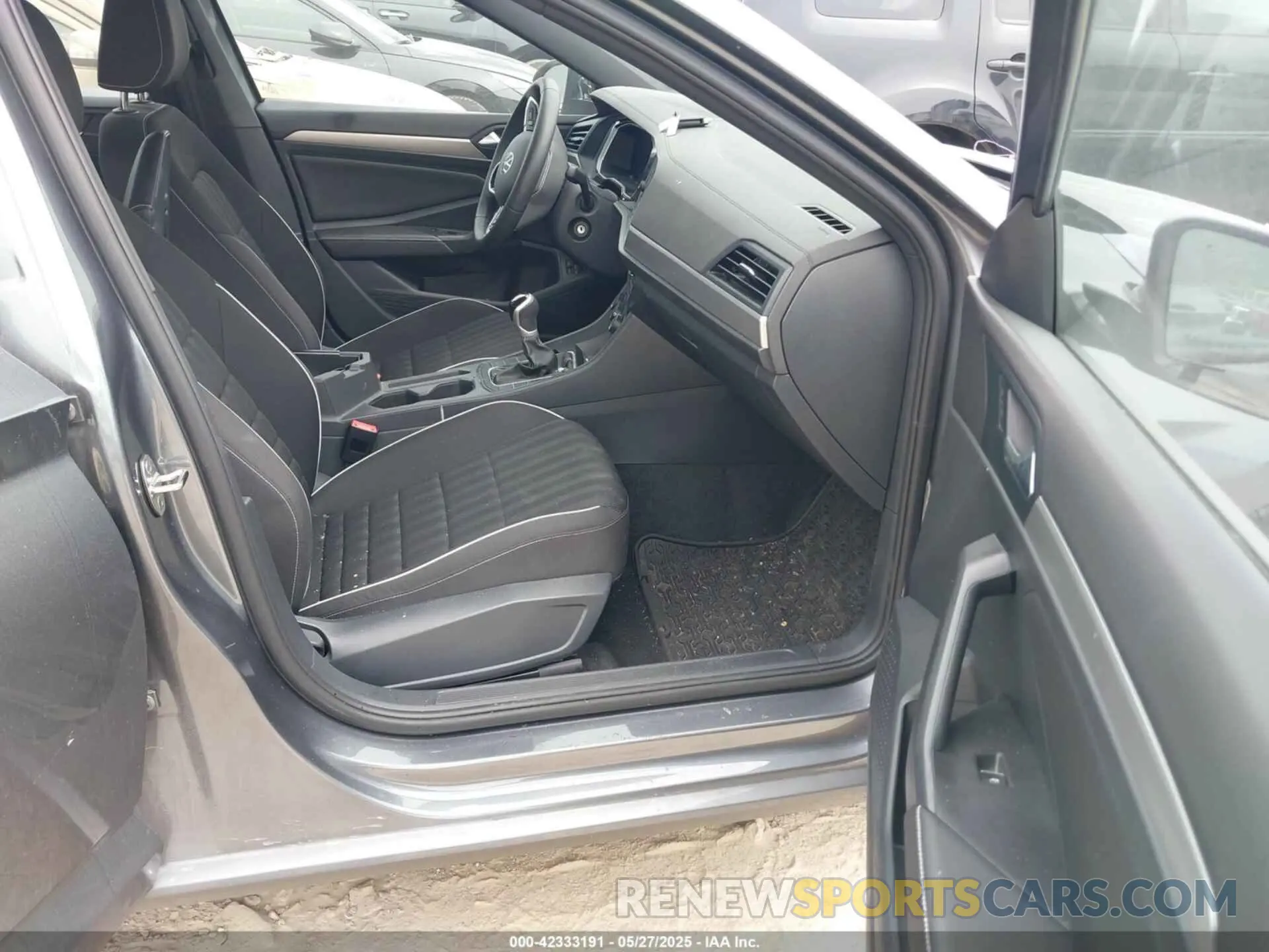 5 fotografías del automóvil dañado 3VWAM7BU4RM056953 VOLKSWAGEN JETTA 2024