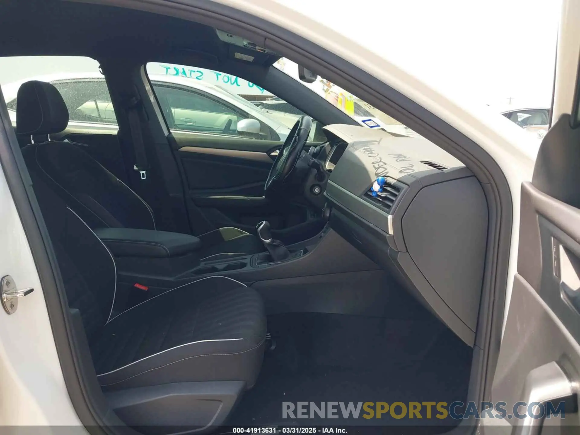 5 fotografías del automóvil dañado 3VWAM7BU5RM052491 VOLKSWAGEN JETTA 2024