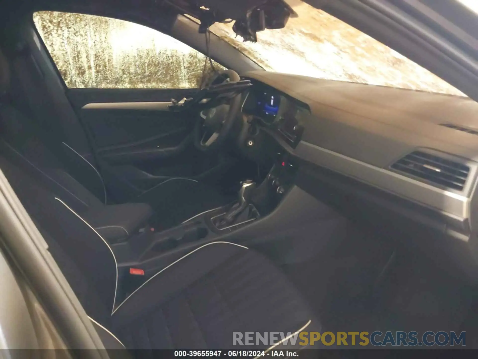 5 fotografías del automóvil dañado 3VWBM7BU6RM058207 VOLKSWAGEN JETTA 2024