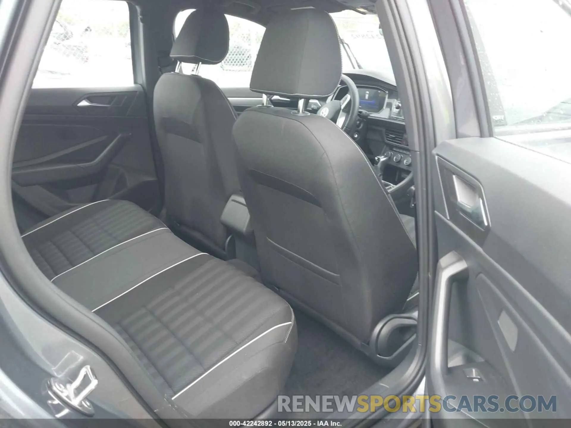 8 fotografías del automóvil dañado 3VWBM7BUXRM034024 VOLKSWAGEN JETTA 2024