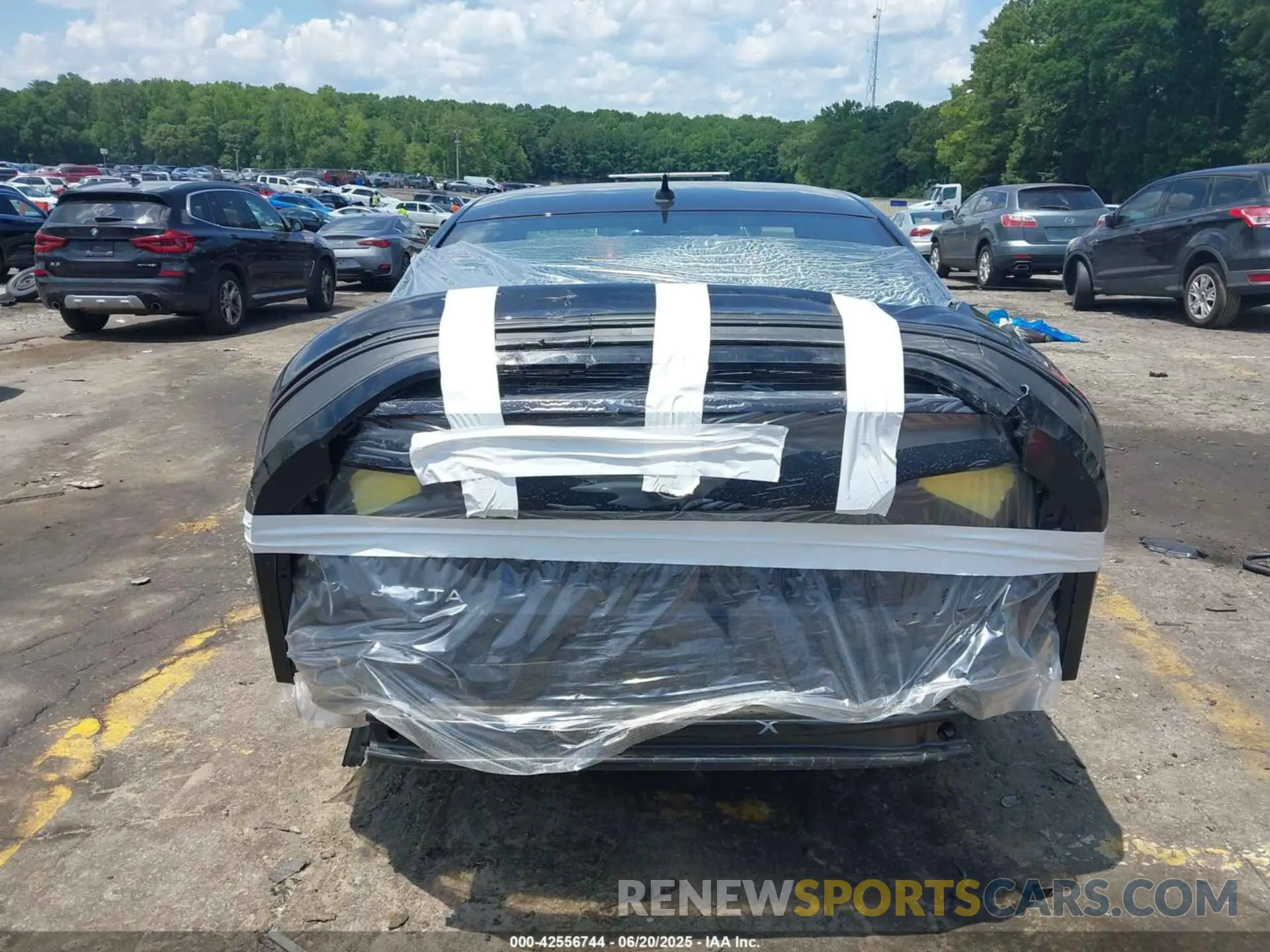 17 fotografías del automóvil dañado 3VWBM7BUXRM090044 VOLKSWAGEN JETTA 2024