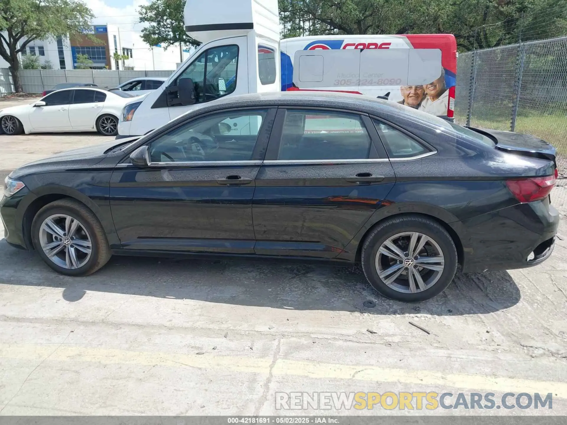 14 fotografías del automóvil dañado 3VWEM7BU2RM026089 VOLKSWAGEN JETTA 2024