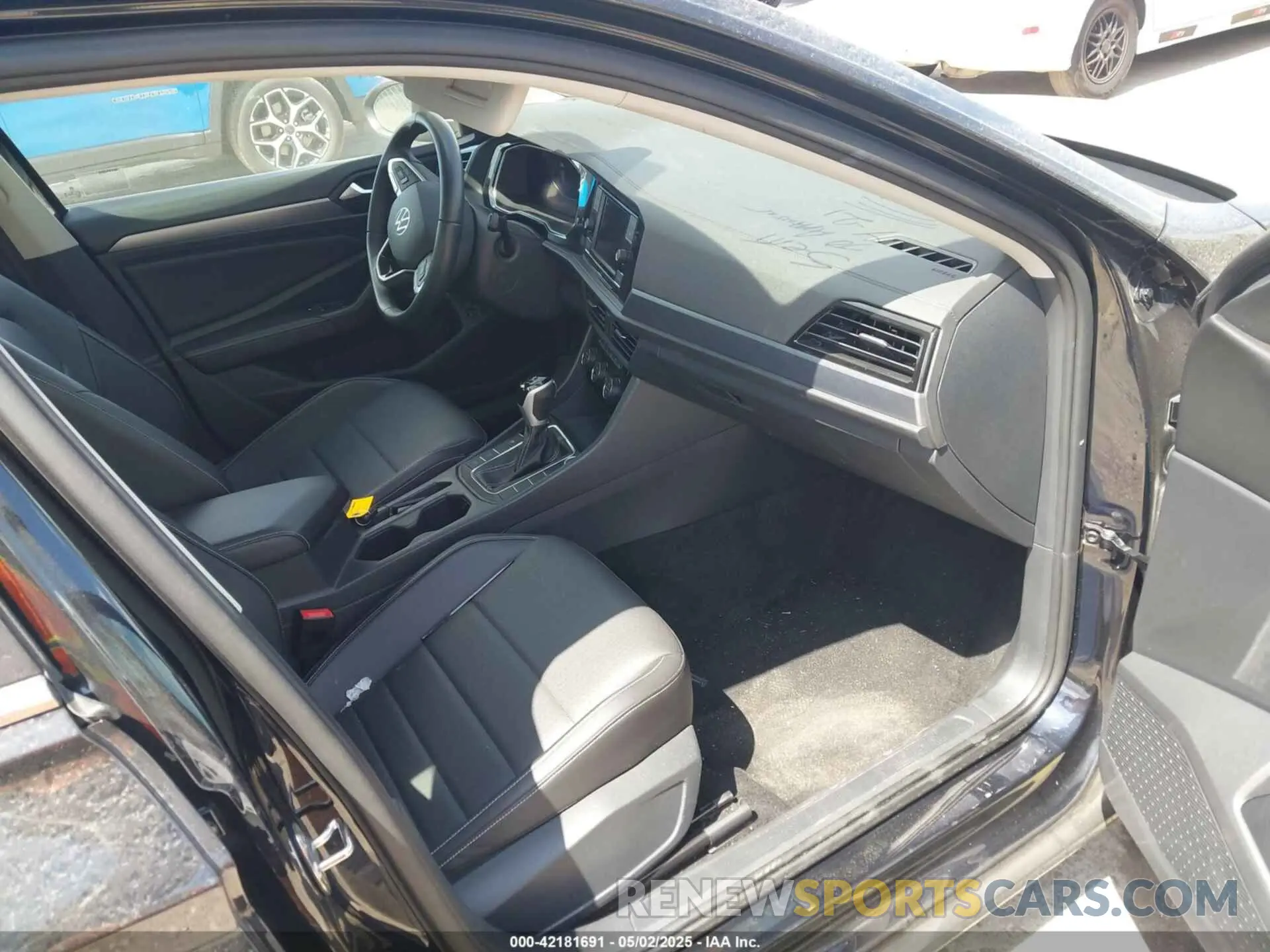 5 fotografías del automóvil dañado 3VWEM7BU2RM026089 VOLKSWAGEN JETTA 2024
