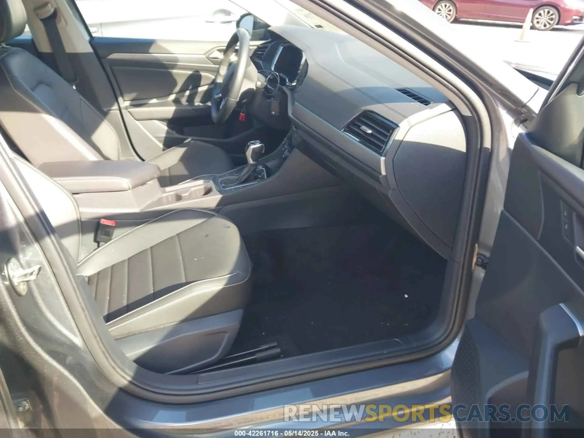 5 fotografías del automóvil dañado 3VWEM7BU3RM014100 VOLKSWAGEN JETTA 2024