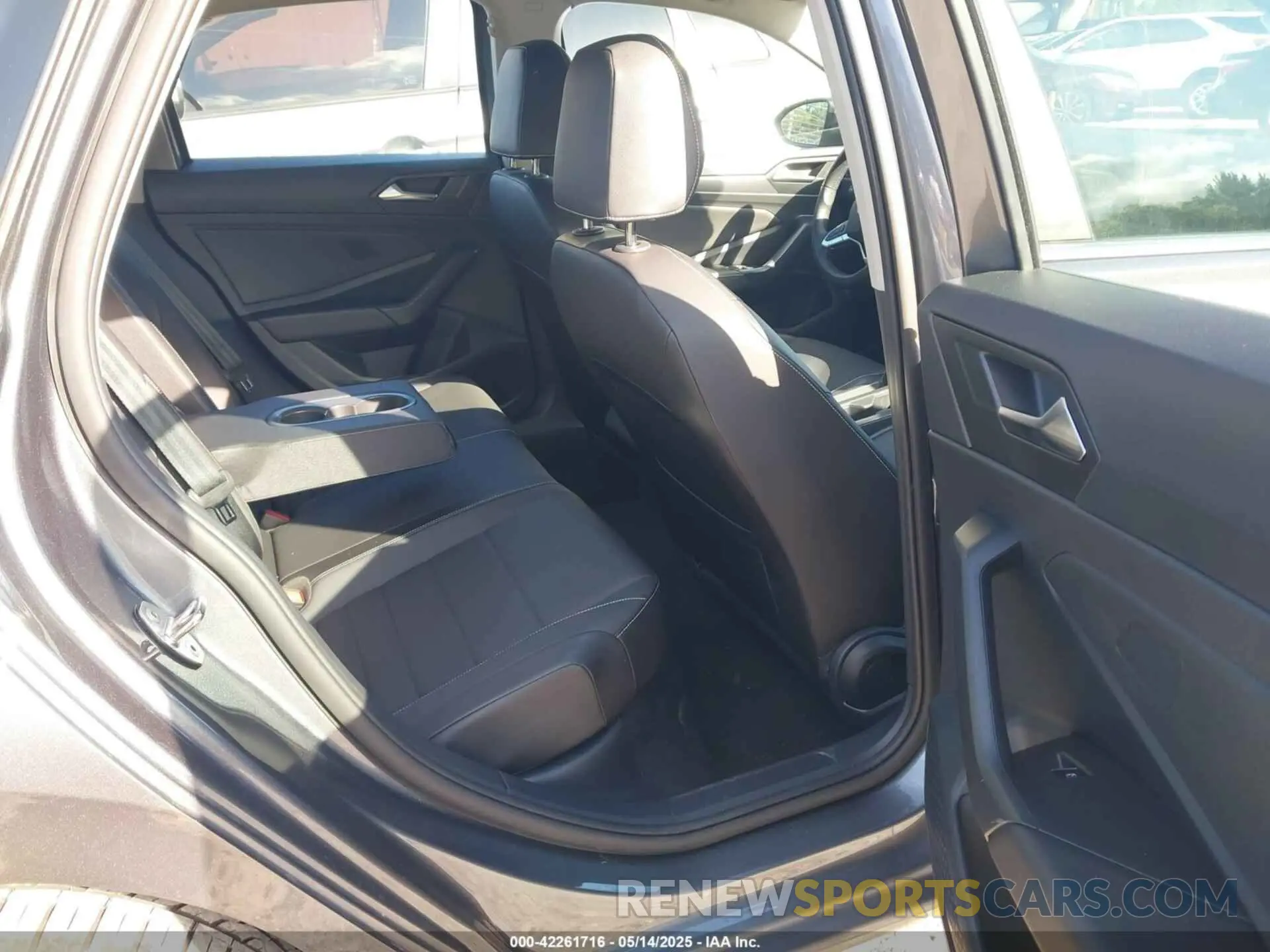 8 fotografías del automóvil dañado 3VWEM7BU3RM014100 VOLKSWAGEN JETTA 2024