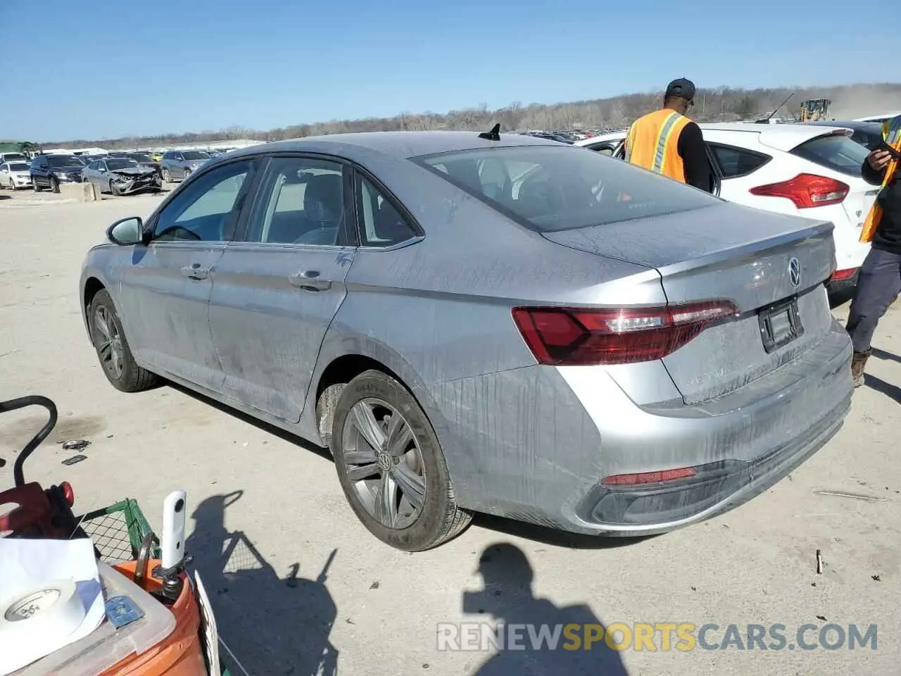 2 fotografías del automóvil dañado 3VWEM7BU3RM056752 VOLKSWAGEN JETTA 2024