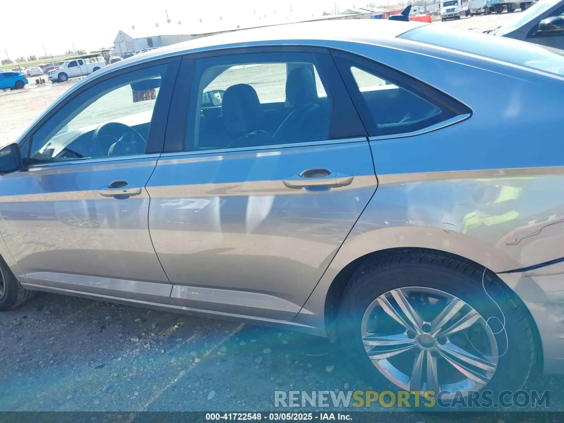 14 fotografías del automóvil dañado 3VWEM7BU4RM015336 VOLKSWAGEN JETTA 2024