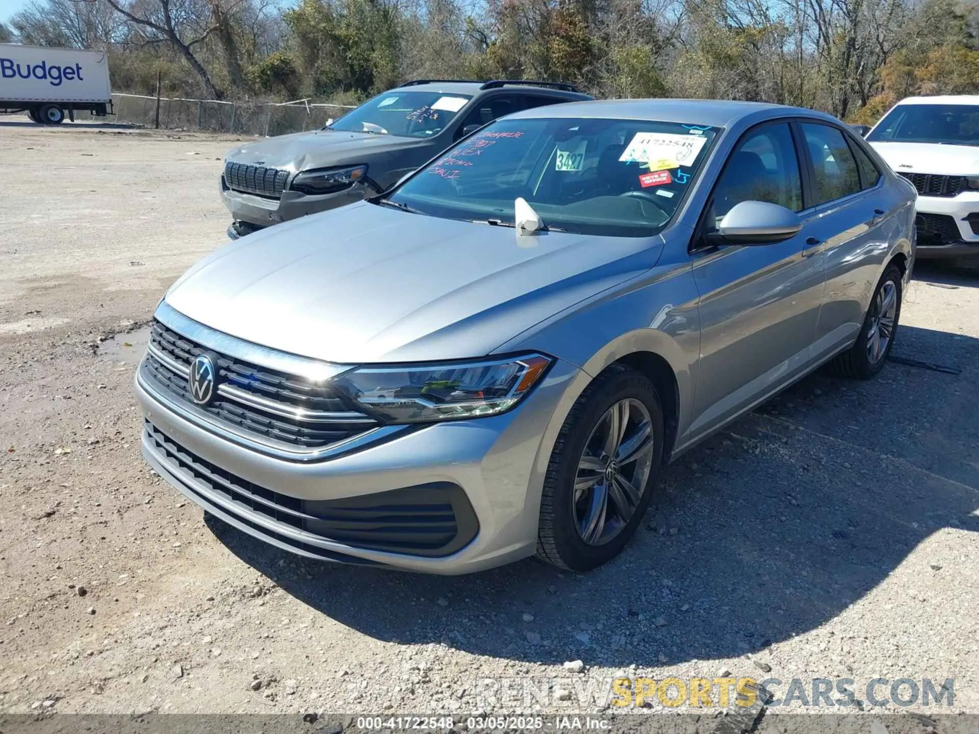 2 fotografías del automóvil dañado 3VWEM7BU4RM015336 VOLKSWAGEN JETTA 2024