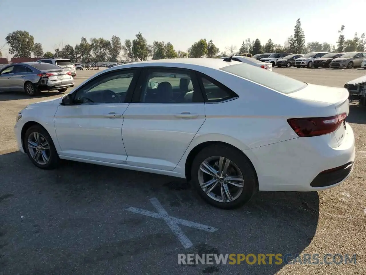 2 fotografías del automóvil dañado 3VWEM7BU5RM038110 VOLKSWAGEN JETTA 2024