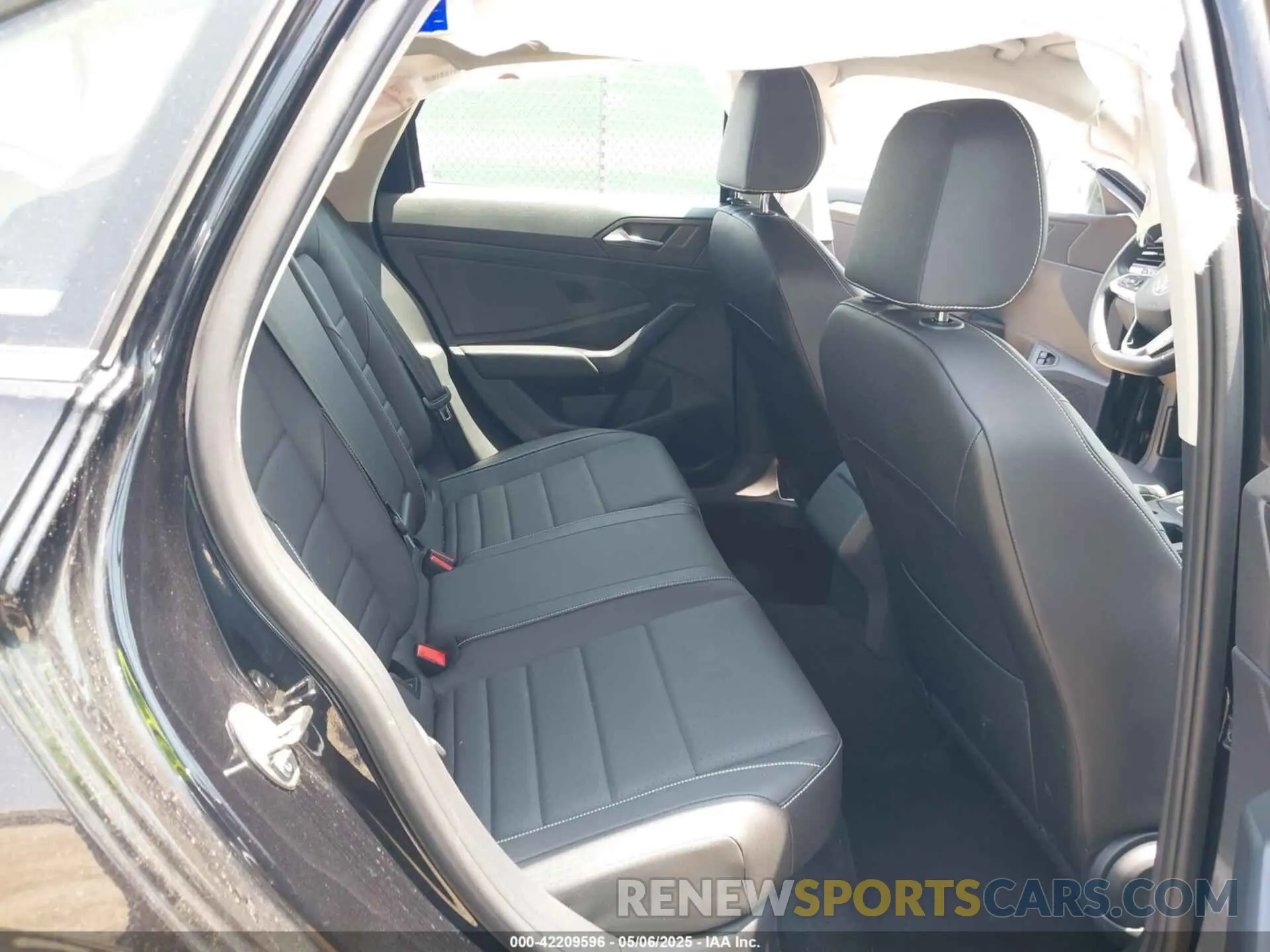 8 fotografías del automóvil dañado 3VWEM7BU6RM047530 VOLKSWAGEN JETTA 2024