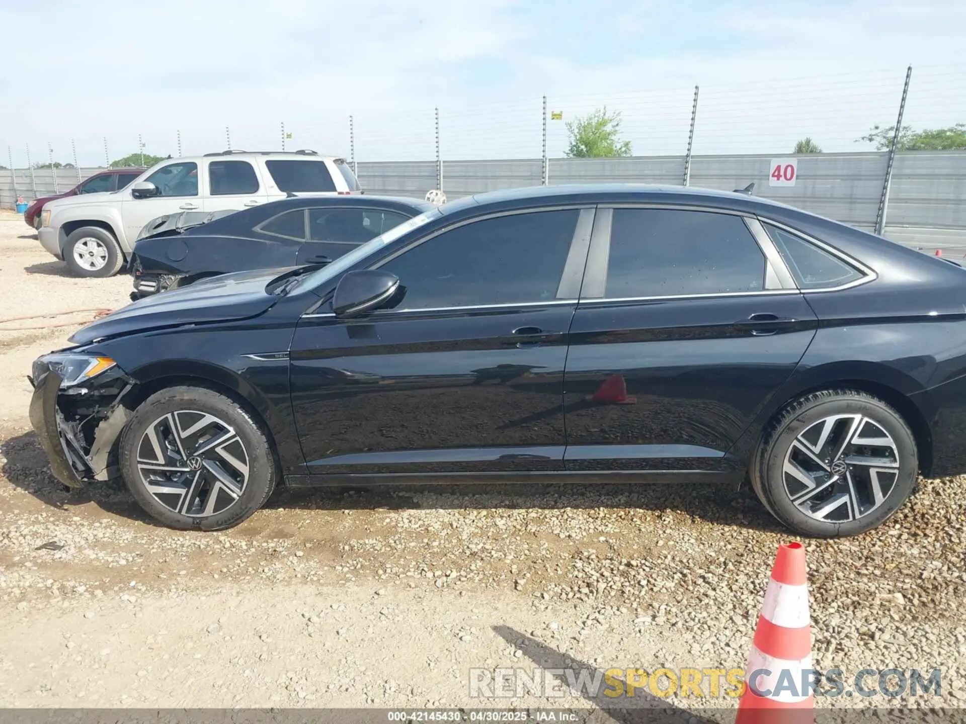 14 fotografías del automóvil dañado 3VWGM7BU0RM039447 VOLKSWAGEN JETTA 2024