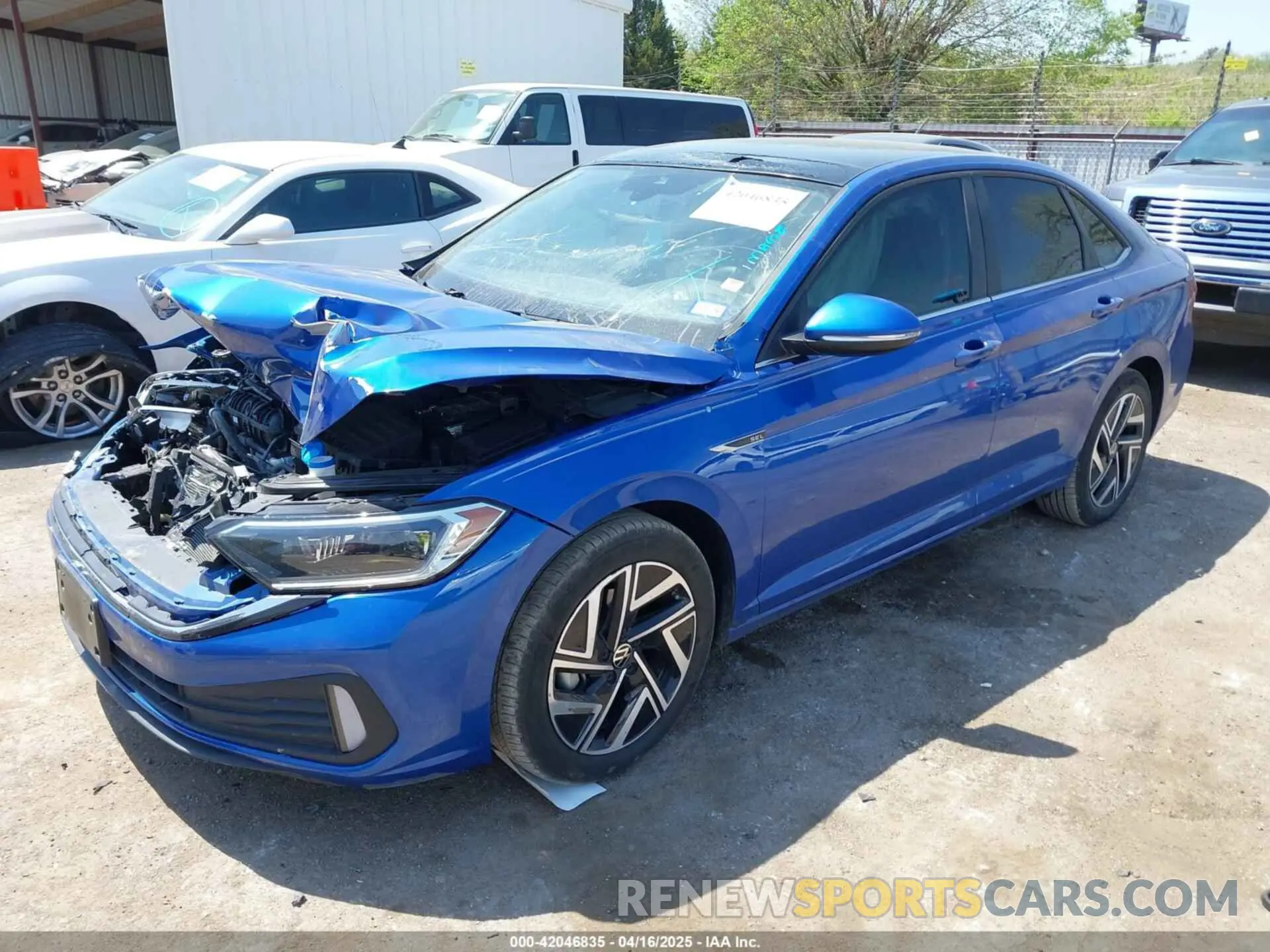 2 fotografías del automóvil dañado 3VWGM7BU0RM046494 VOLKSWAGEN JETTA 2024