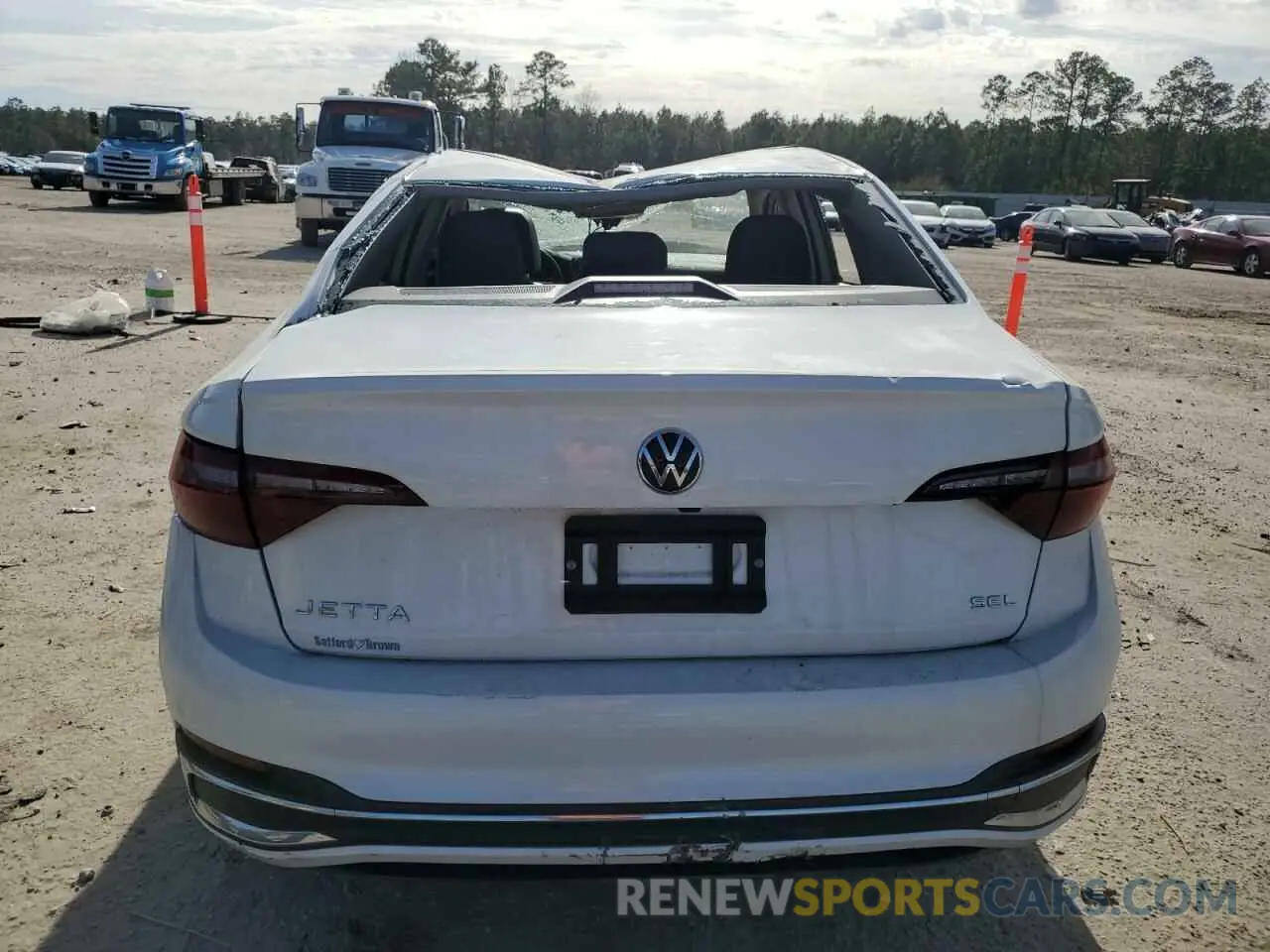 6 fotografías del automóvil dañado 3VWGM7BU4RM050791 VOLKSWAGEN JETTA 2024