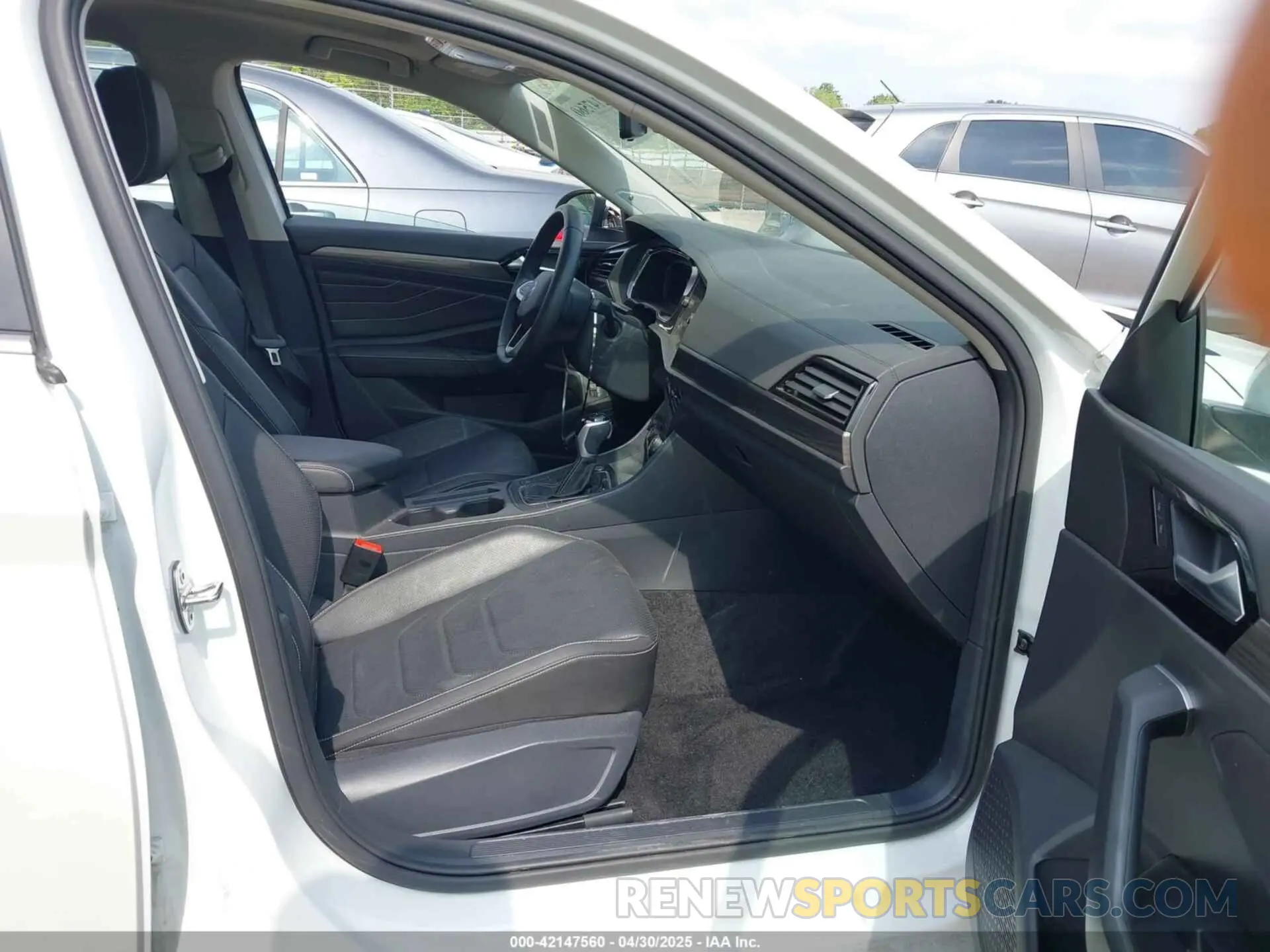 5 fotografías del automóvil dañado 3VWGM7BU5RM009182 VOLKSWAGEN JETTA 2024