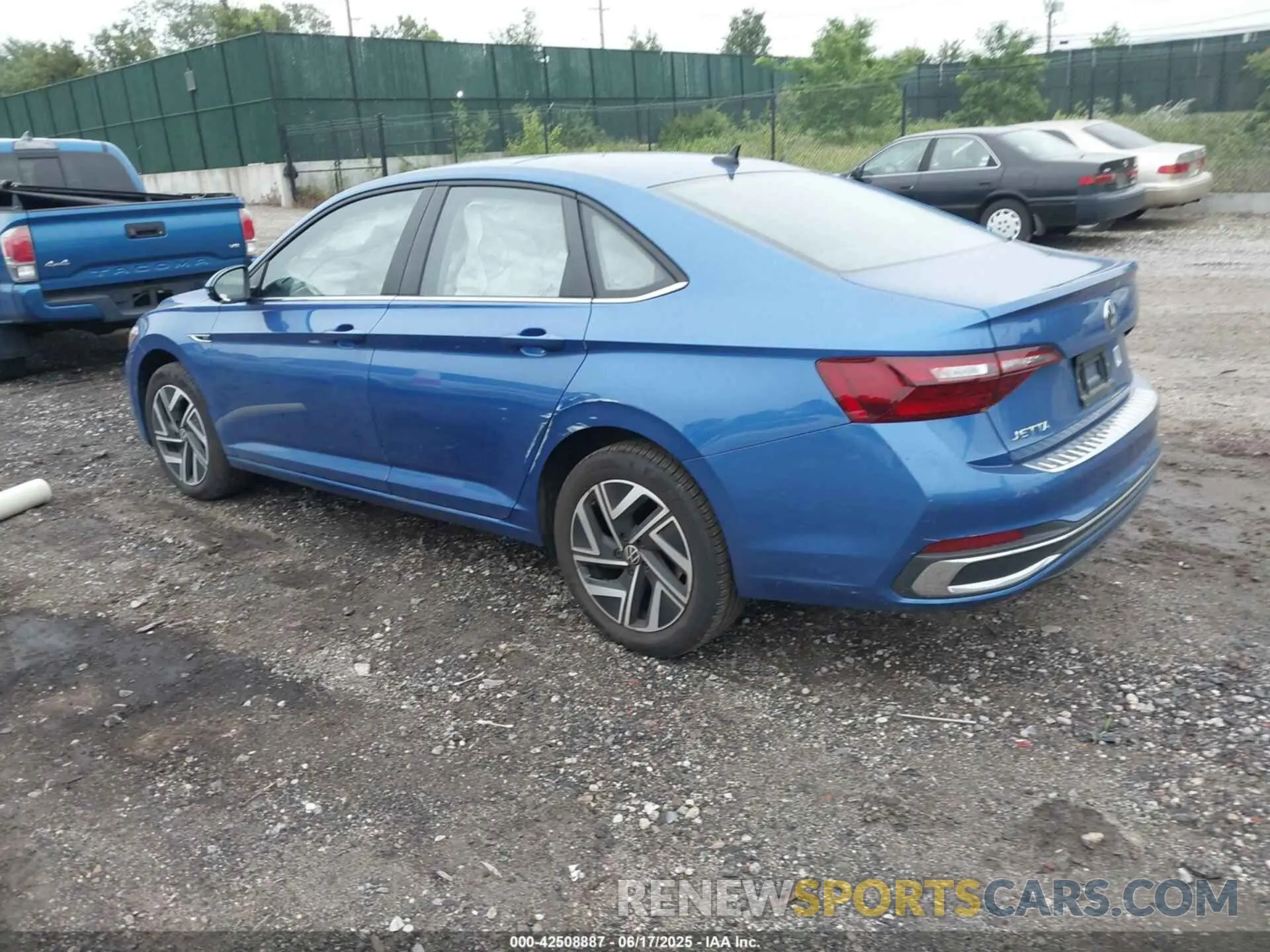 3 fotografías del automóvil dañado 3VWGM7BU7RM005389 VOLKSWAGEN JETTA 2024