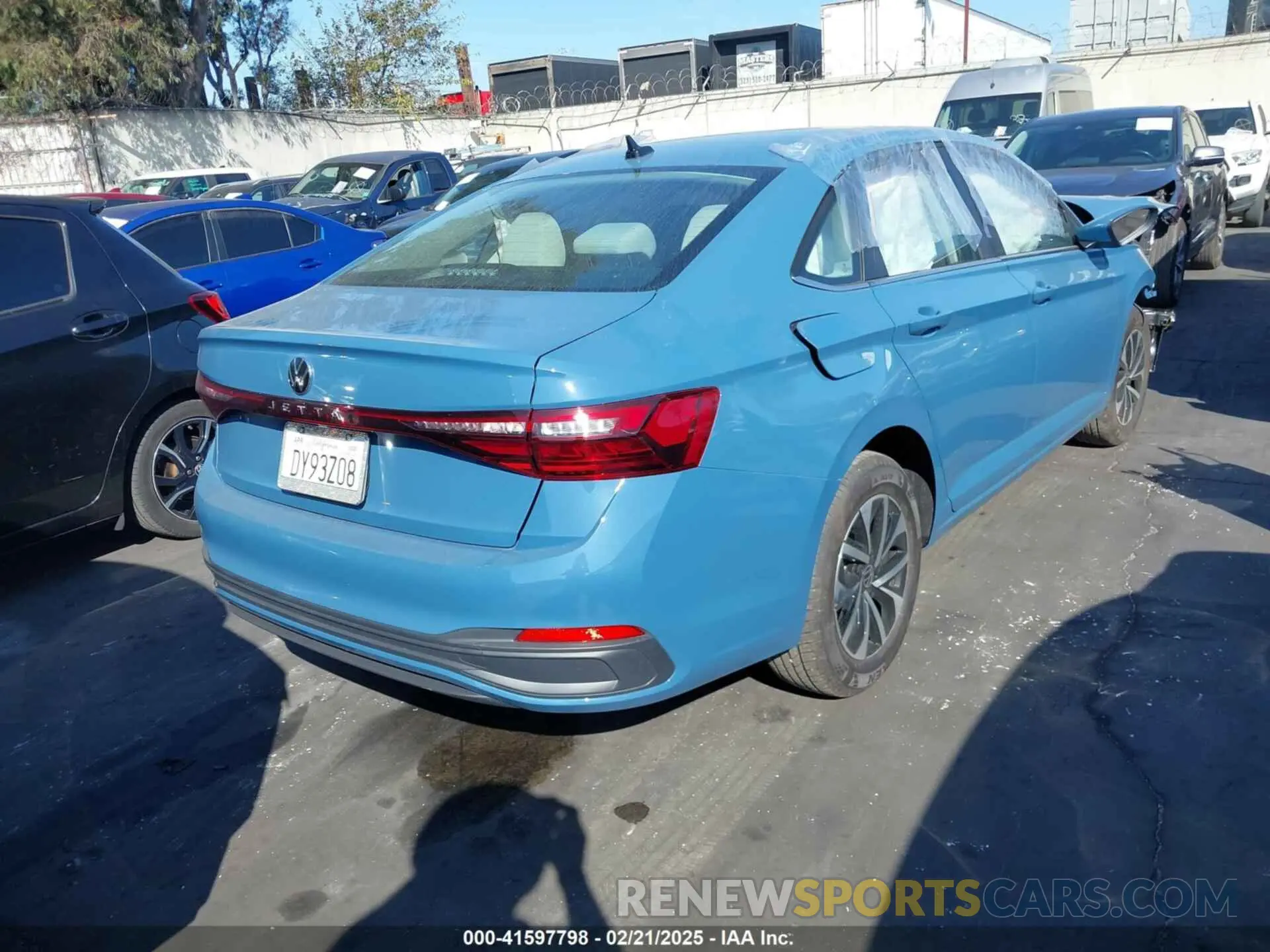 4 fotografías del automóvil dañado 3VW5X7BU0SM047164 VOLKSWAGEN JETTA 2025